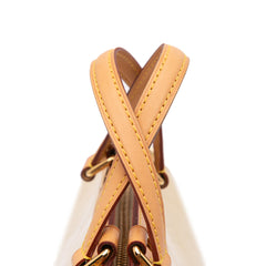 Monogram Vernis Brea MM