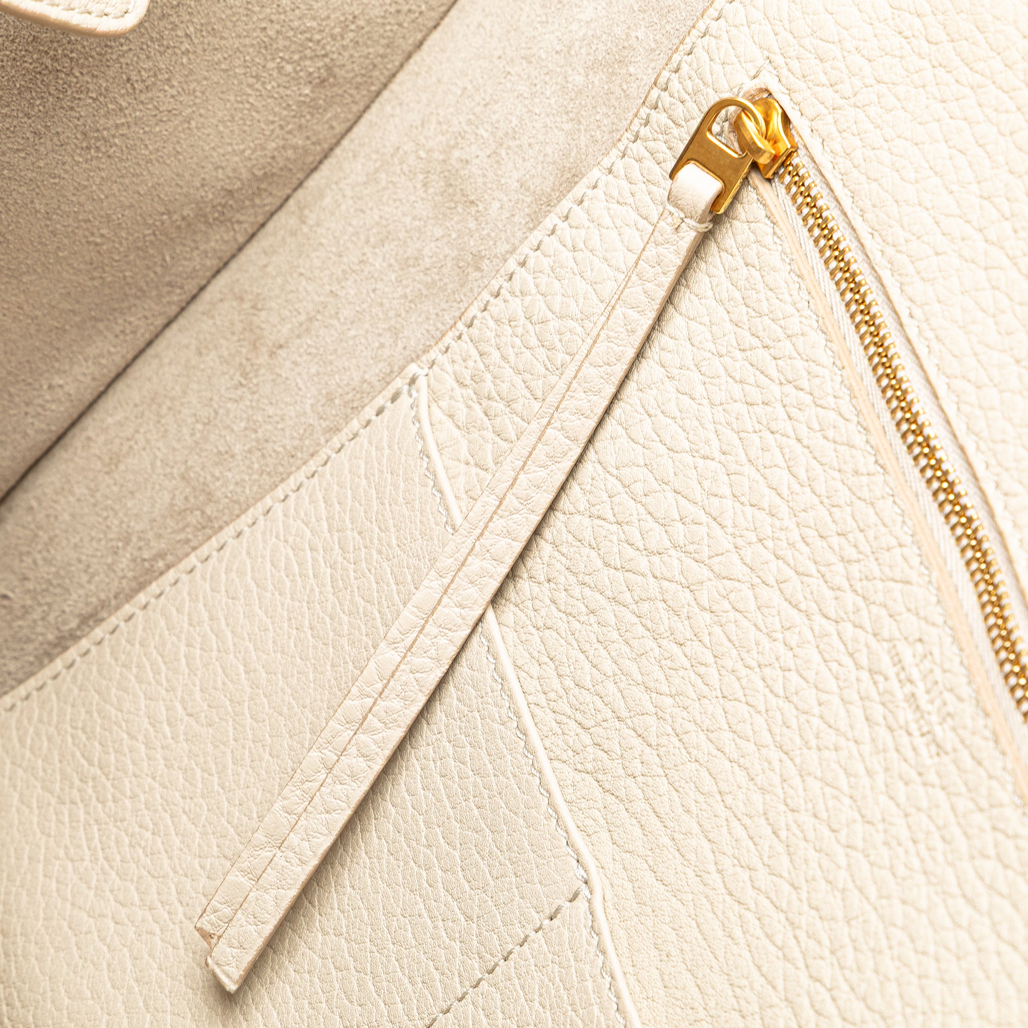 Small Grained Calfskin Tie Knot Handbag