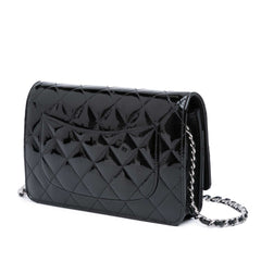 CC Quilted Patent Wallet On Chain