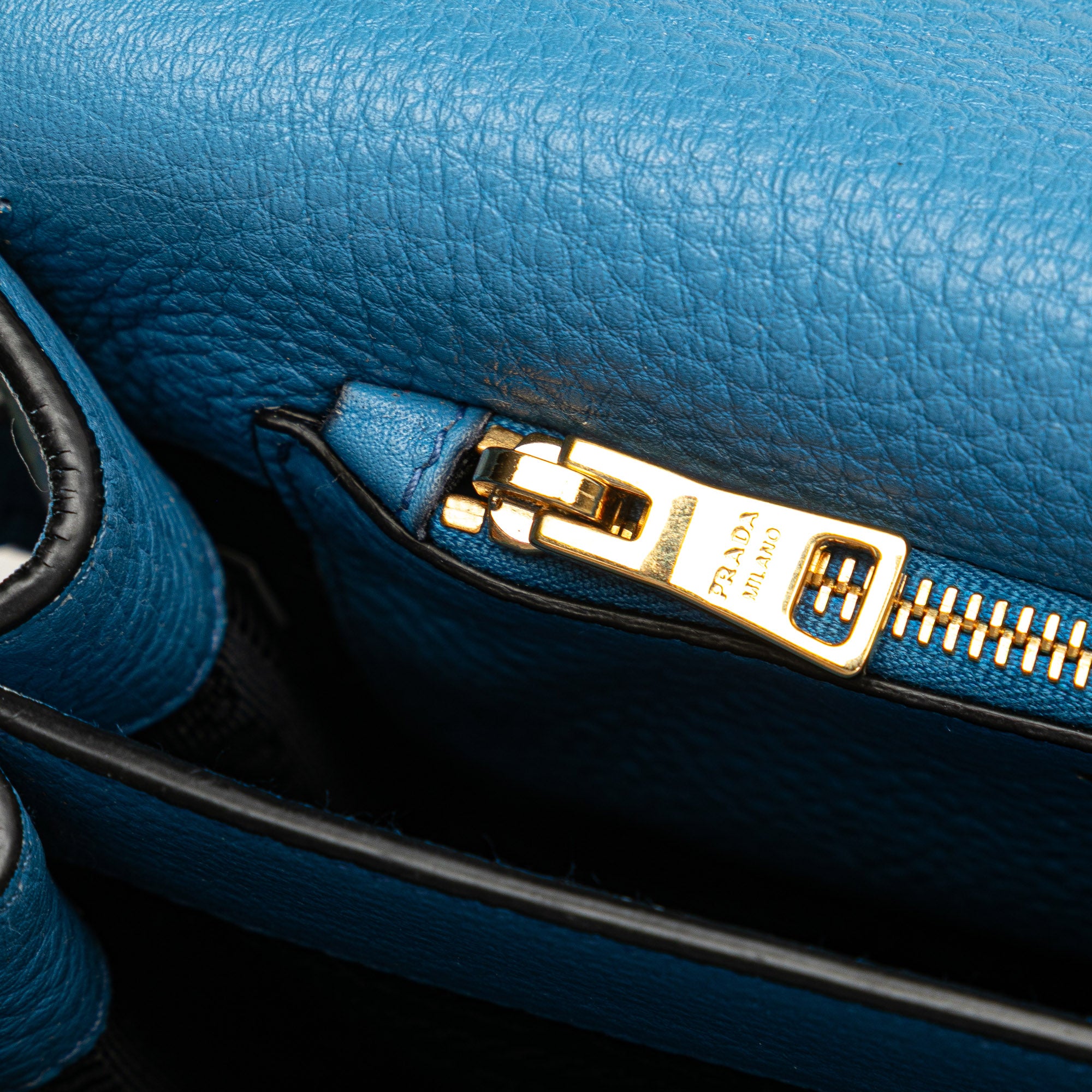 Vitello Daino Flap Crossbody