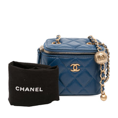 Mini Quilted Lambskin Pearl Crush Vanity Case With Chain