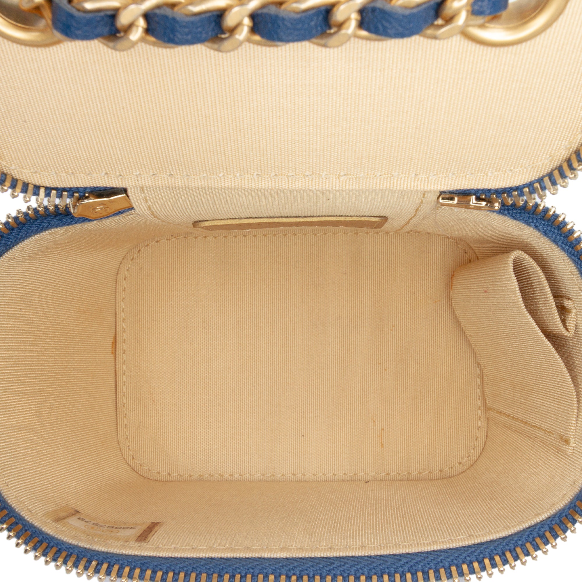 Mini Quilted Lambskin Pearl Crush Vanity Case With Chain