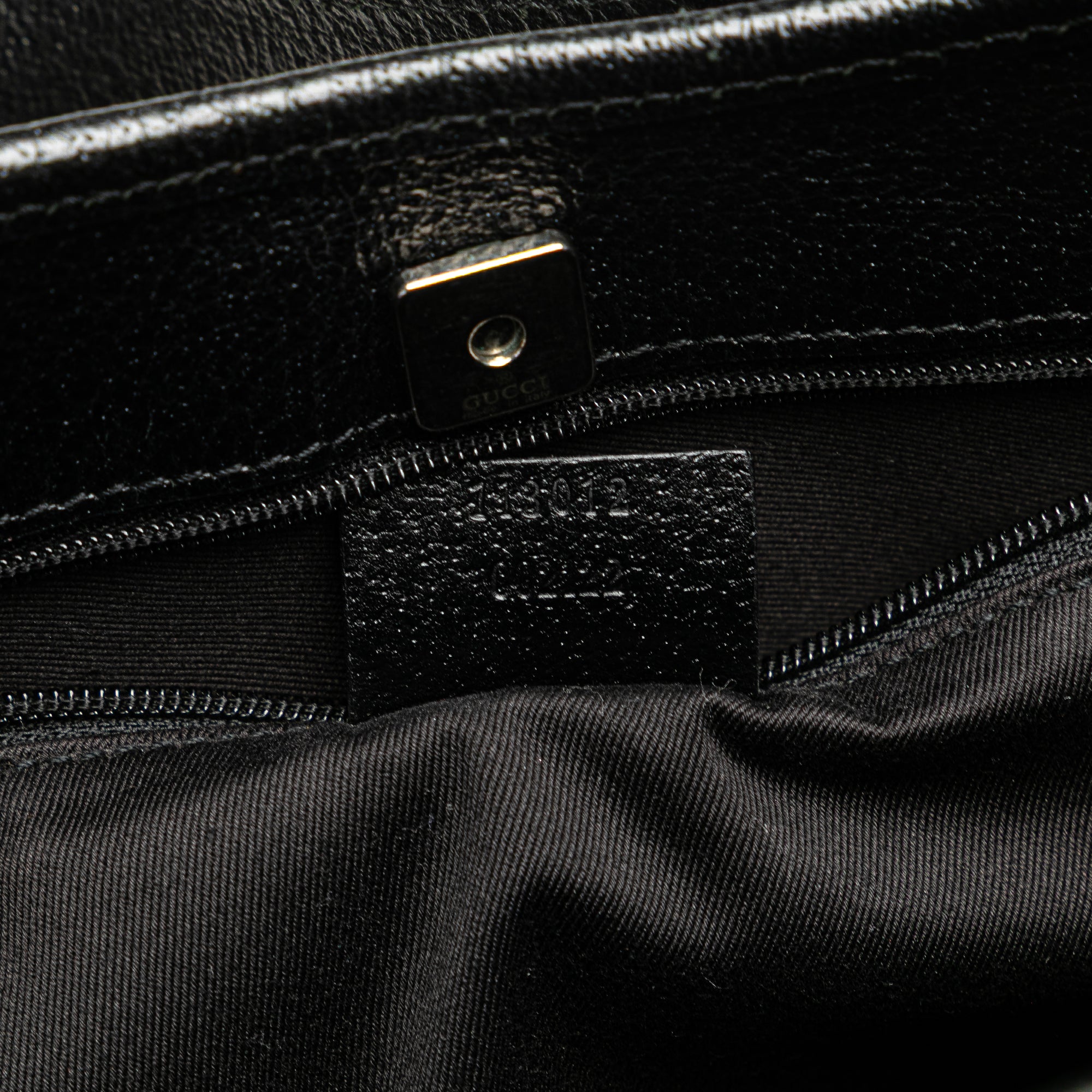 GG Canvas Shoulder Bag