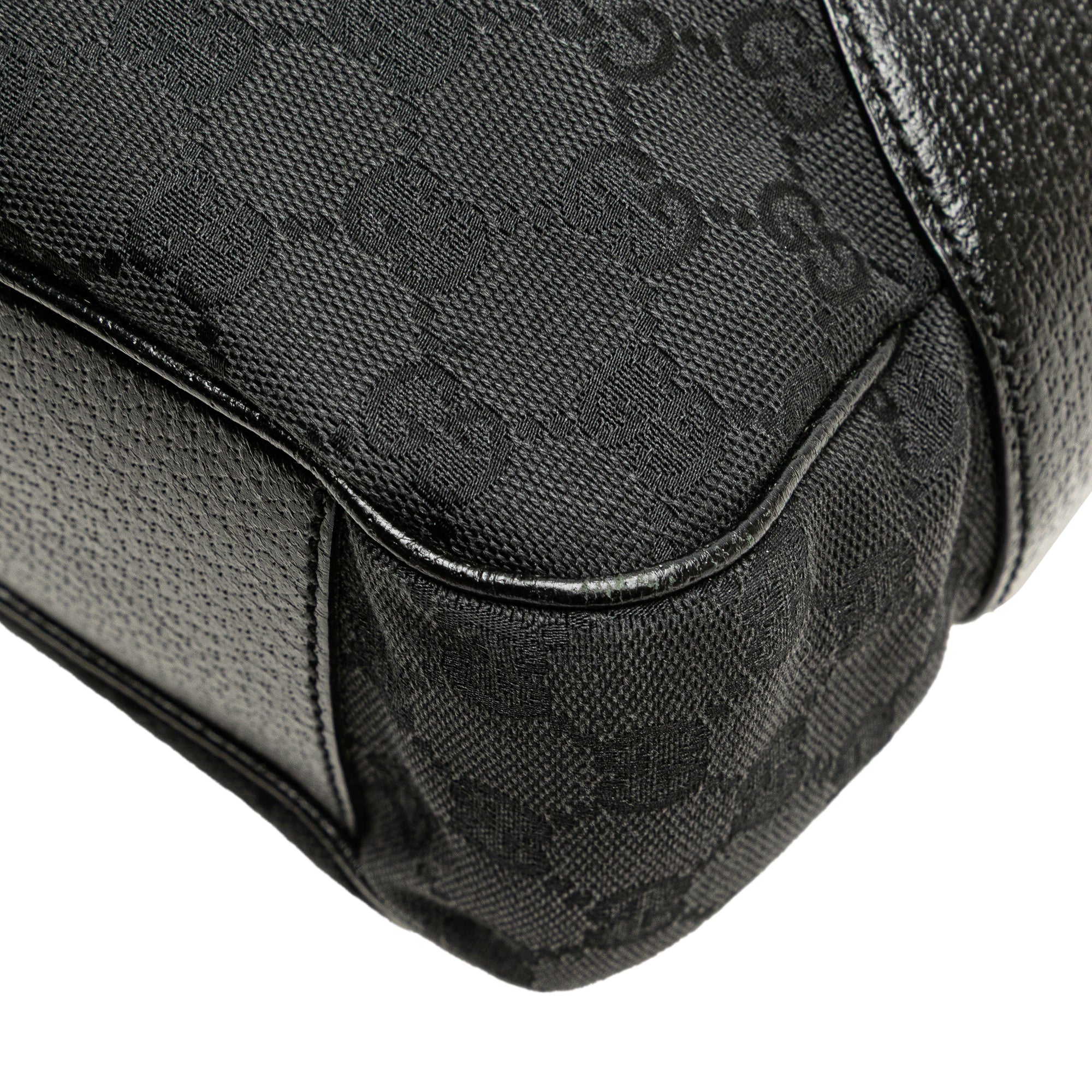 GG Canvas Shoulder Bag