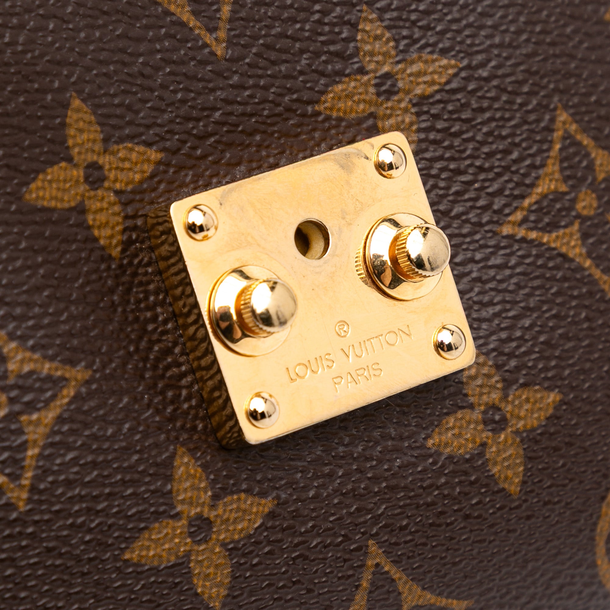 Monogram Pochette Metis