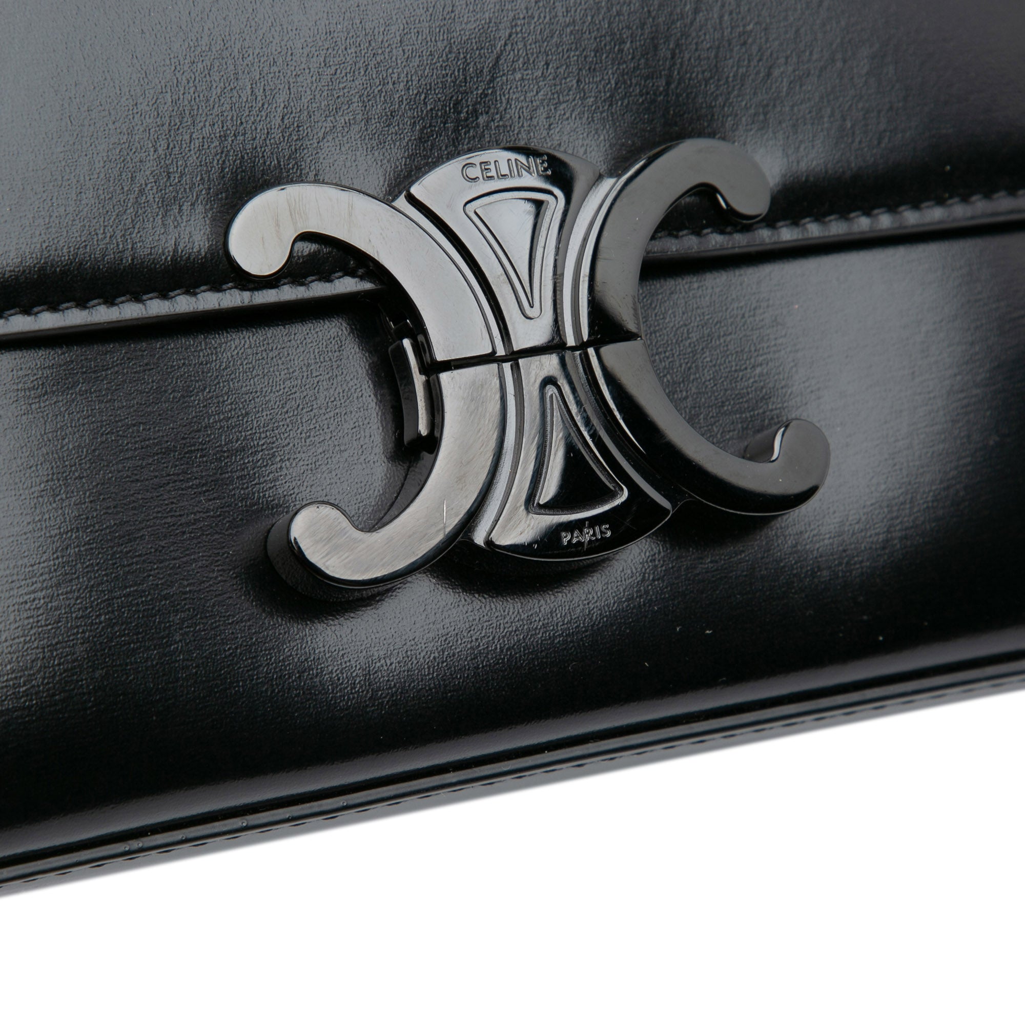 Smooth Calfskin Cuir Triomphe Chain Shoulder Bag