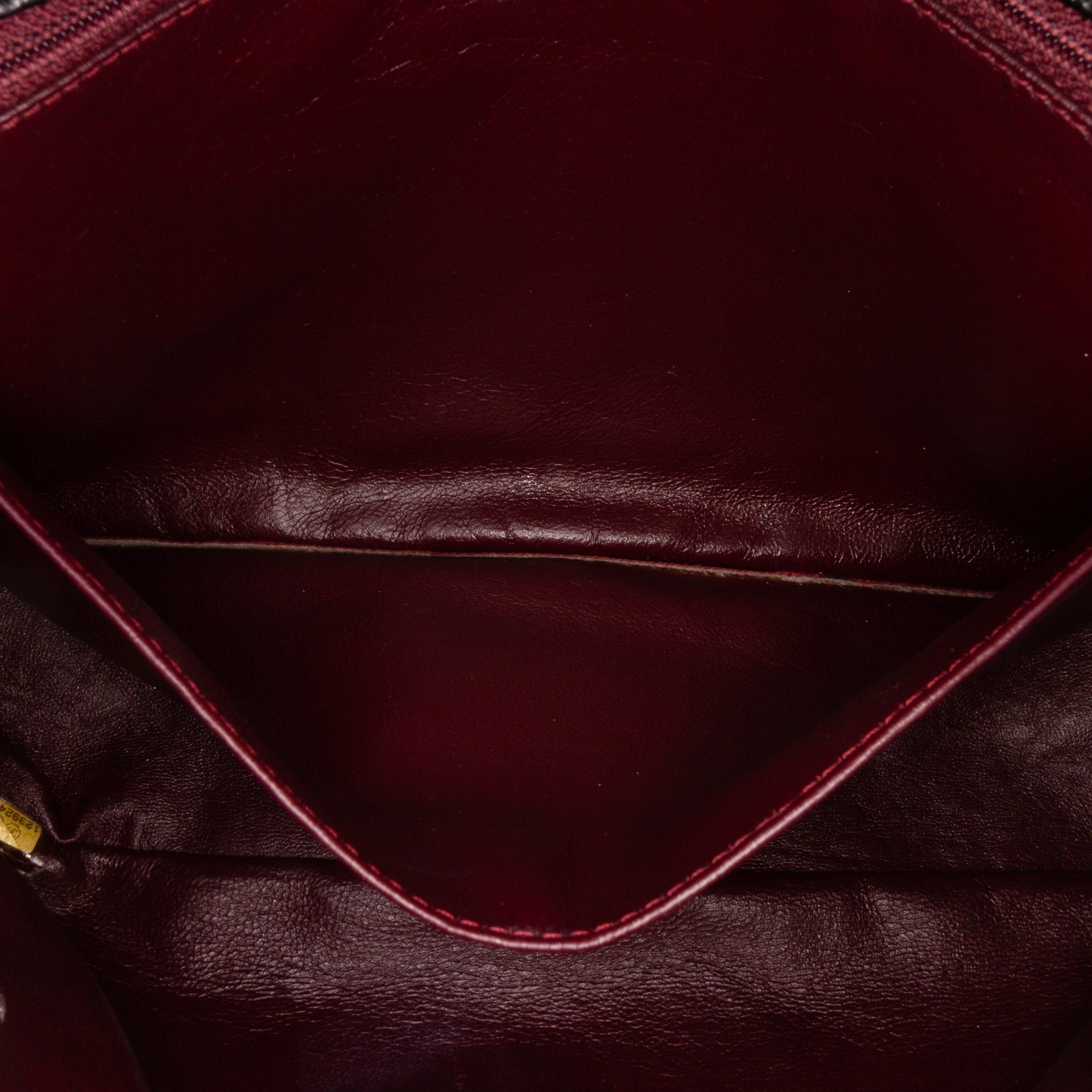 Jumbo Classic Crinkled Patent Single Flap