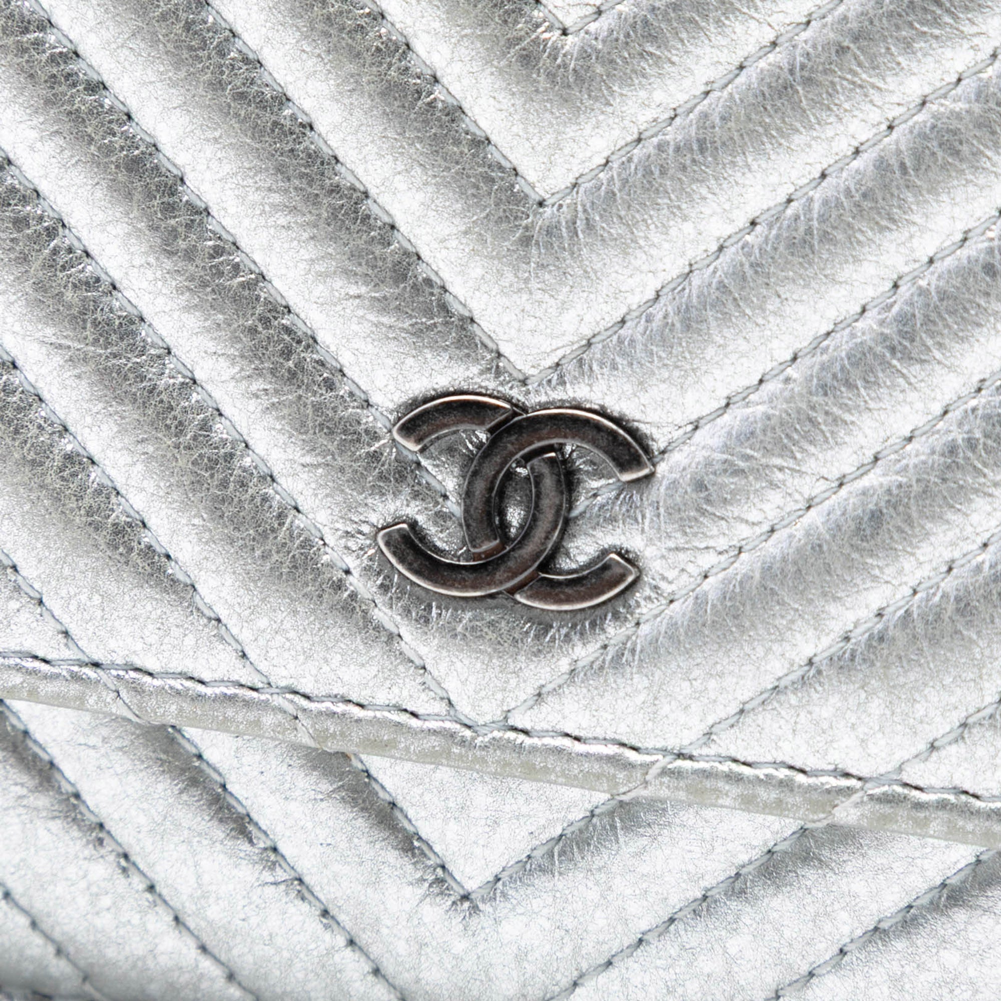 CC Chevron Metallic Lambskin Wallet On Chain