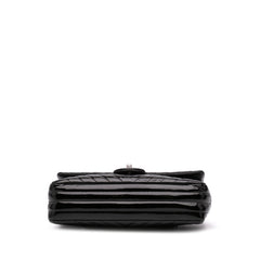 Medium Classic Chevron Patent Double Flap