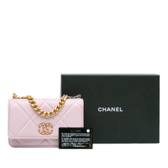 Quilted Lambskin 19 Wallet on Chain