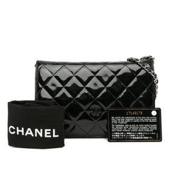 CC Quilted Patent Wallet On Chain