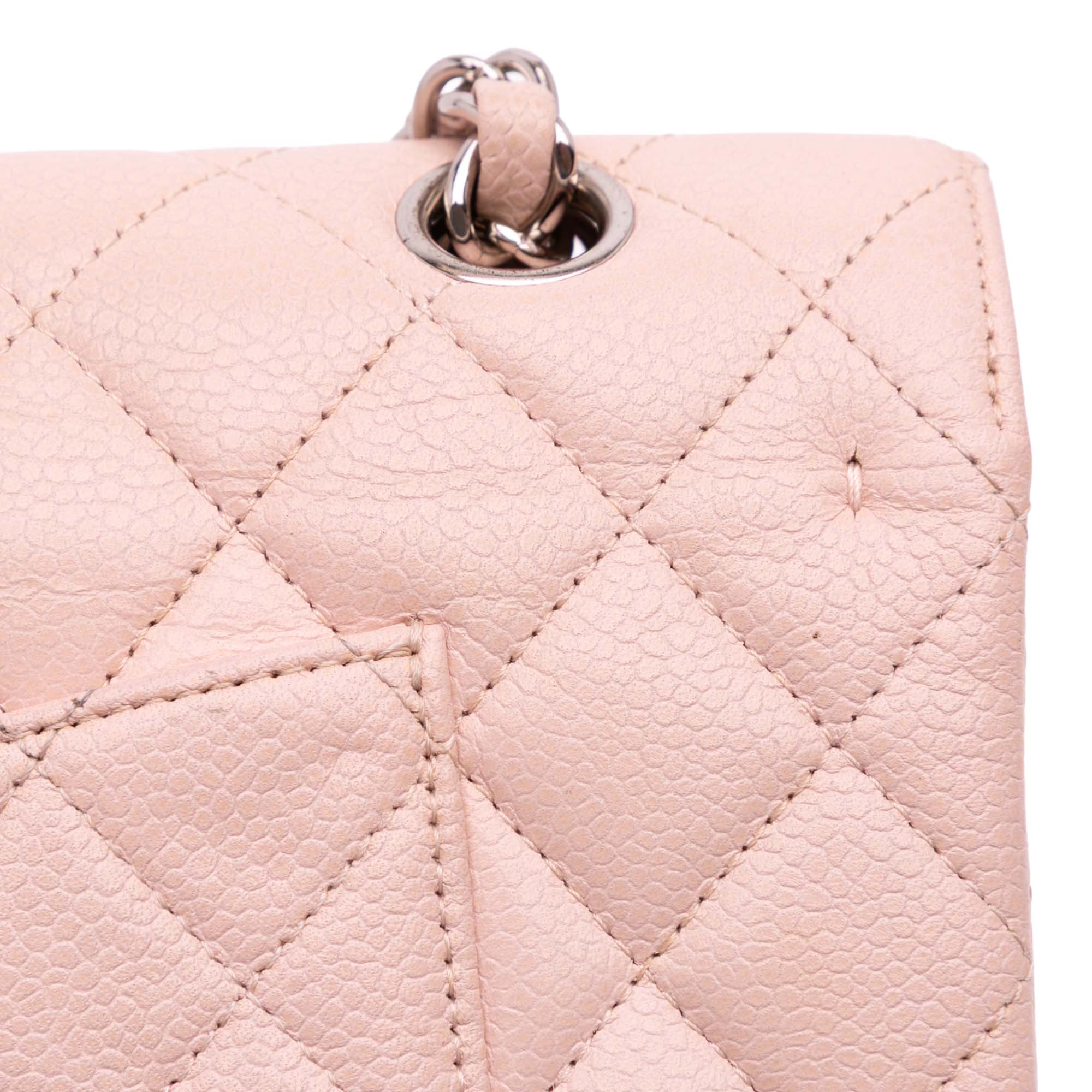 Medium Classic Caviar Double Flap