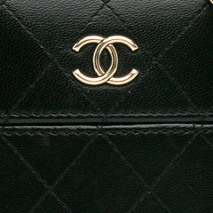 CC Quilted Lambskin Chain Around Phone Holder_8