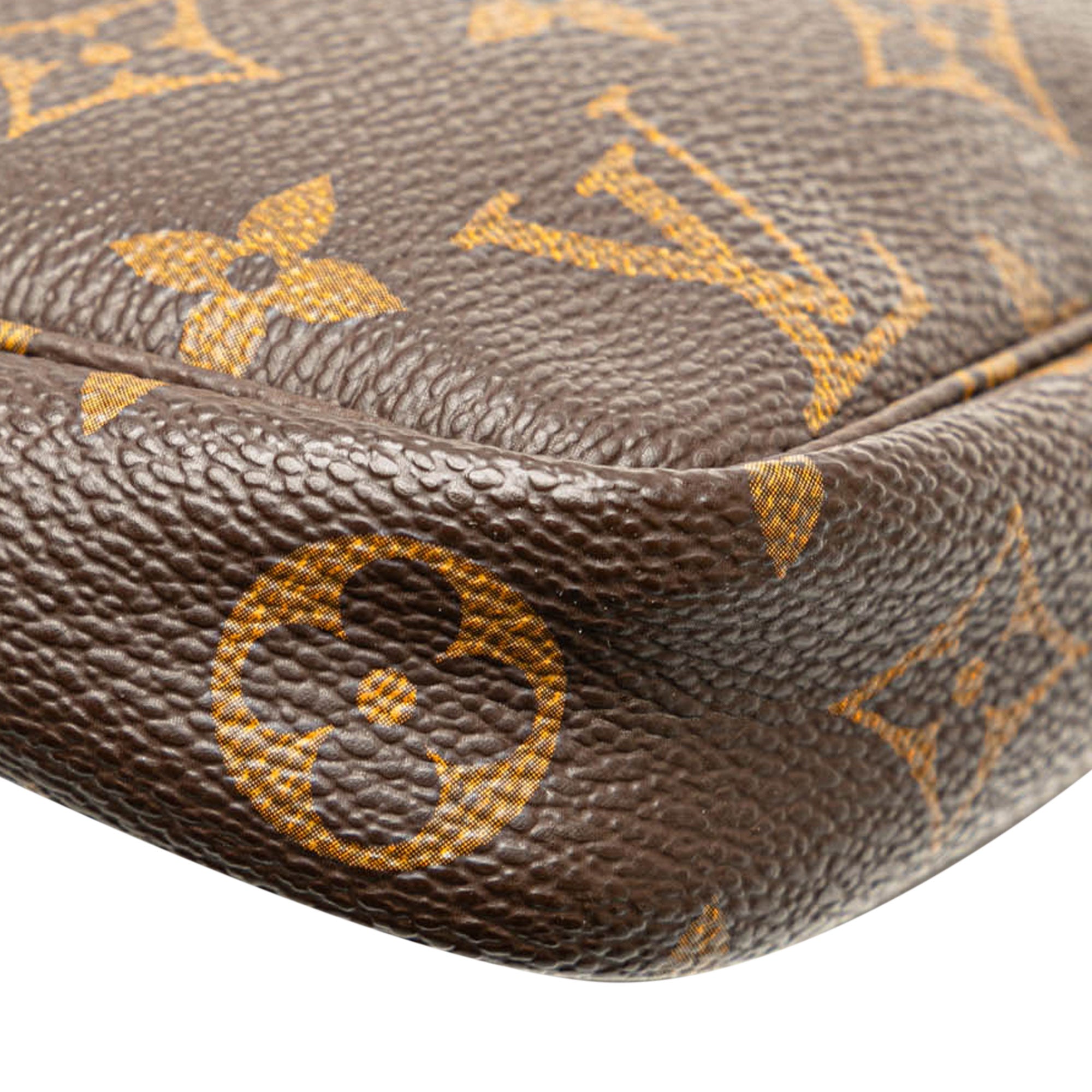 Monogram Pochette Accessoires