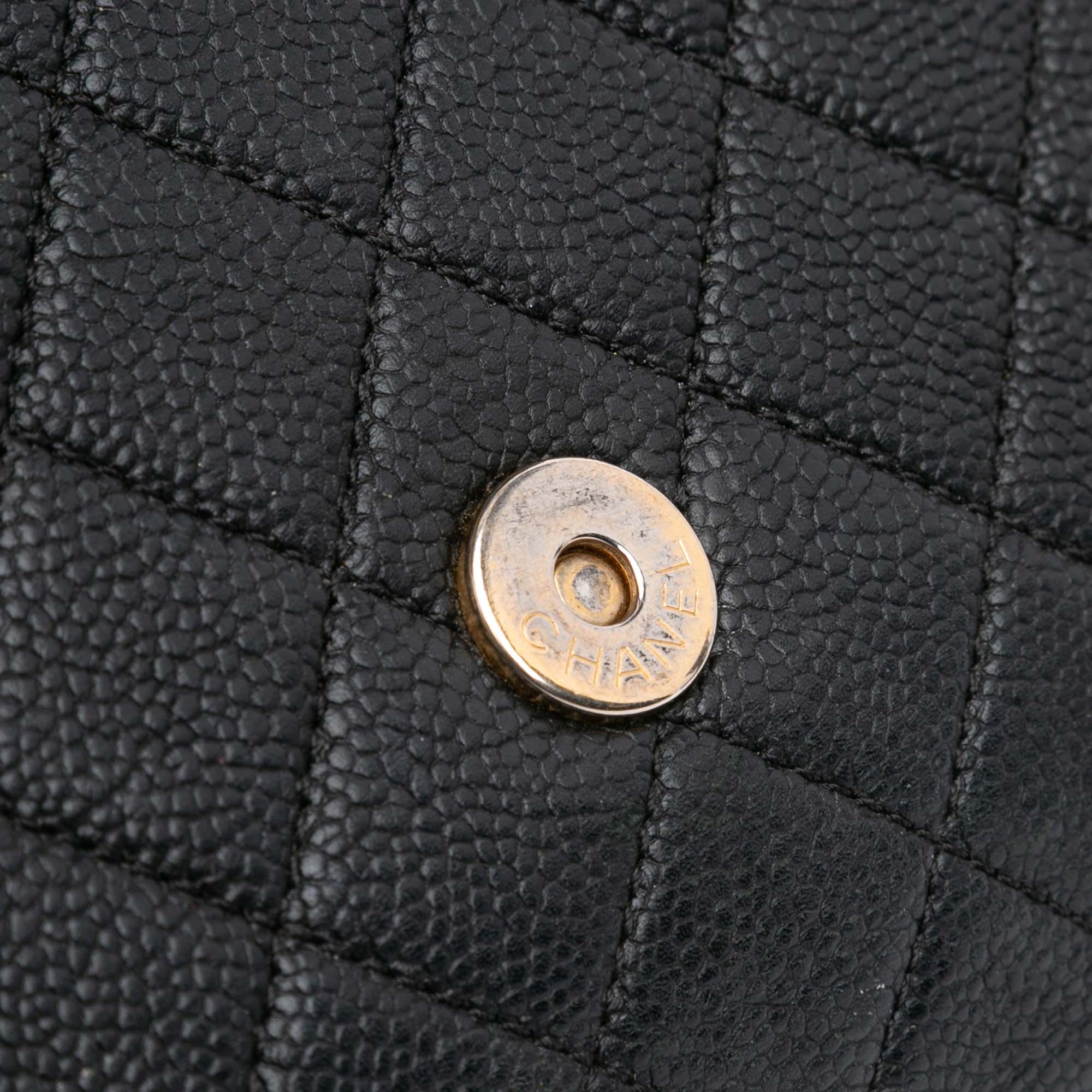 Medium Caviar CC Filigree Flap