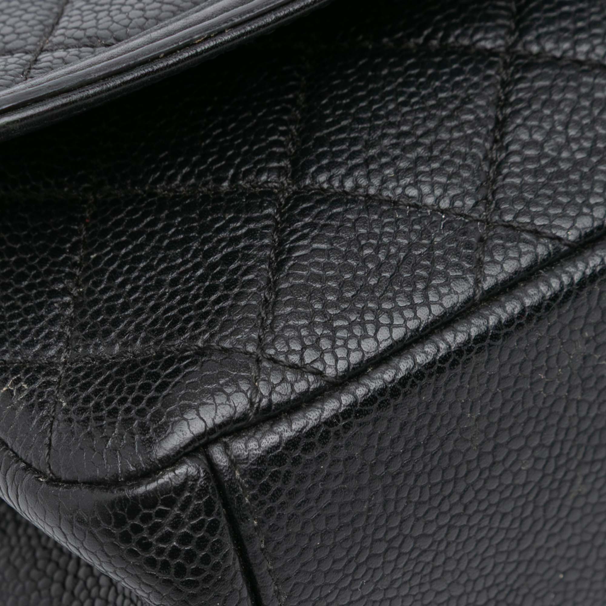 Medium Caviar CC Filigree Flap