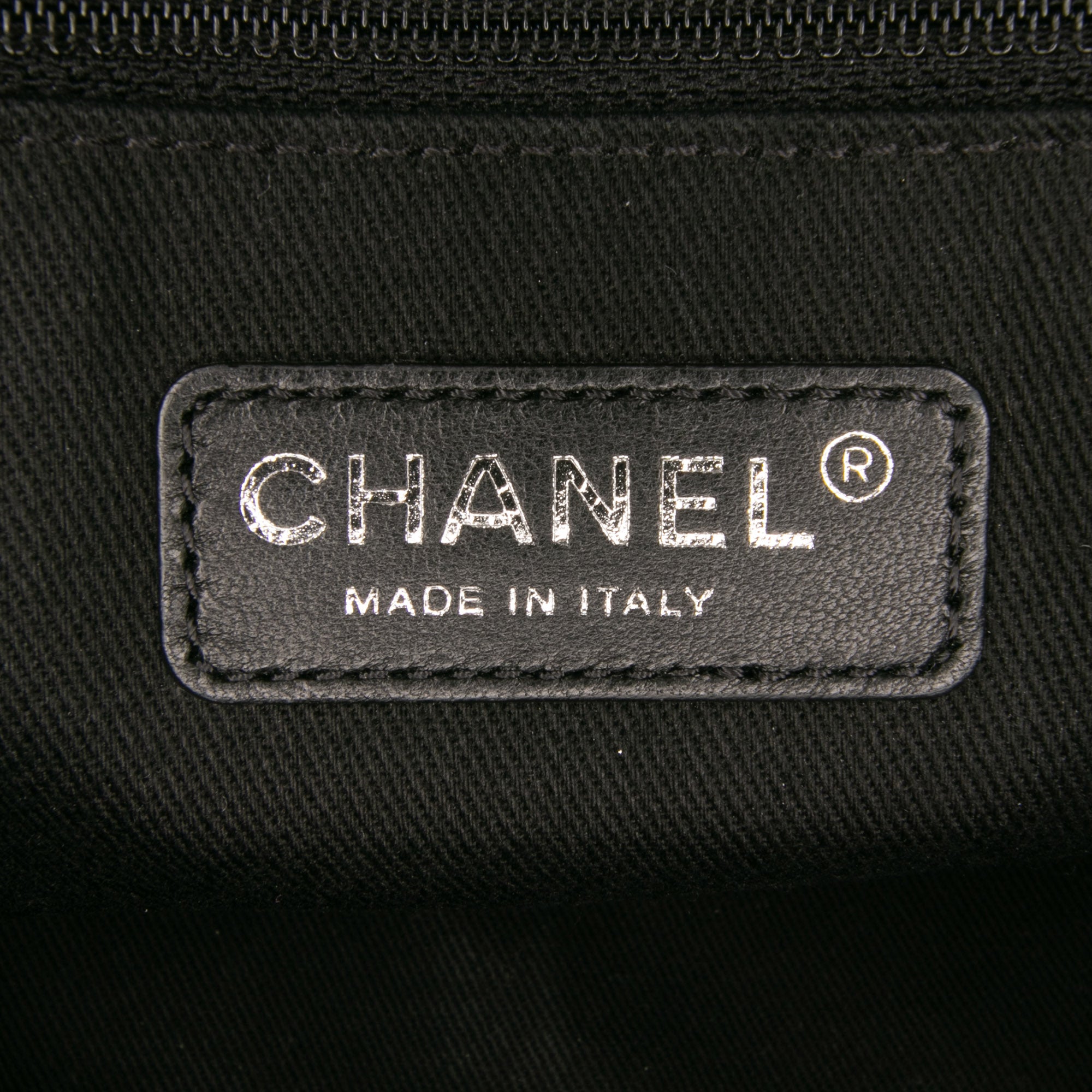 Medium Patent Coco Shine Flap