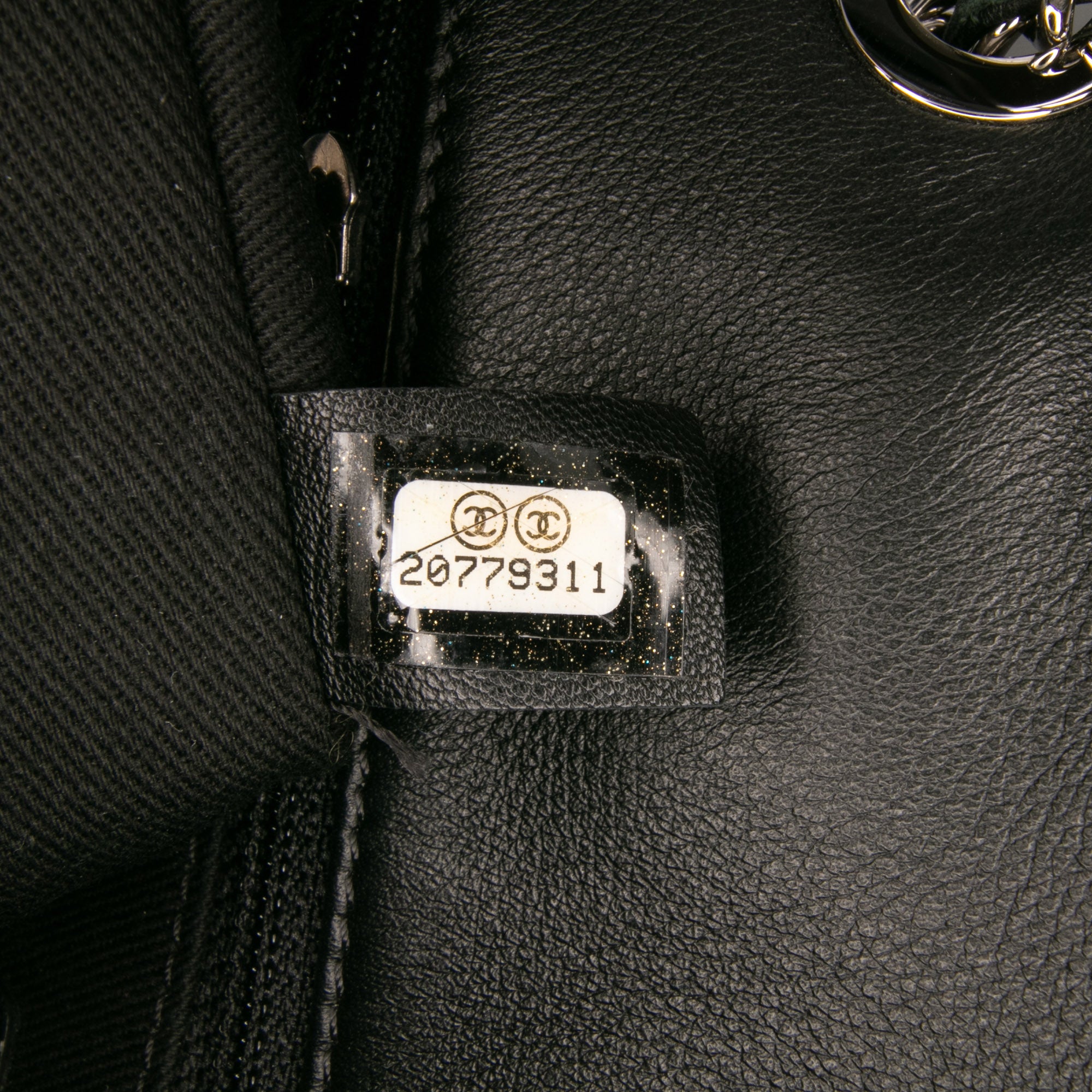 Medium Patent Coco Shine Flap