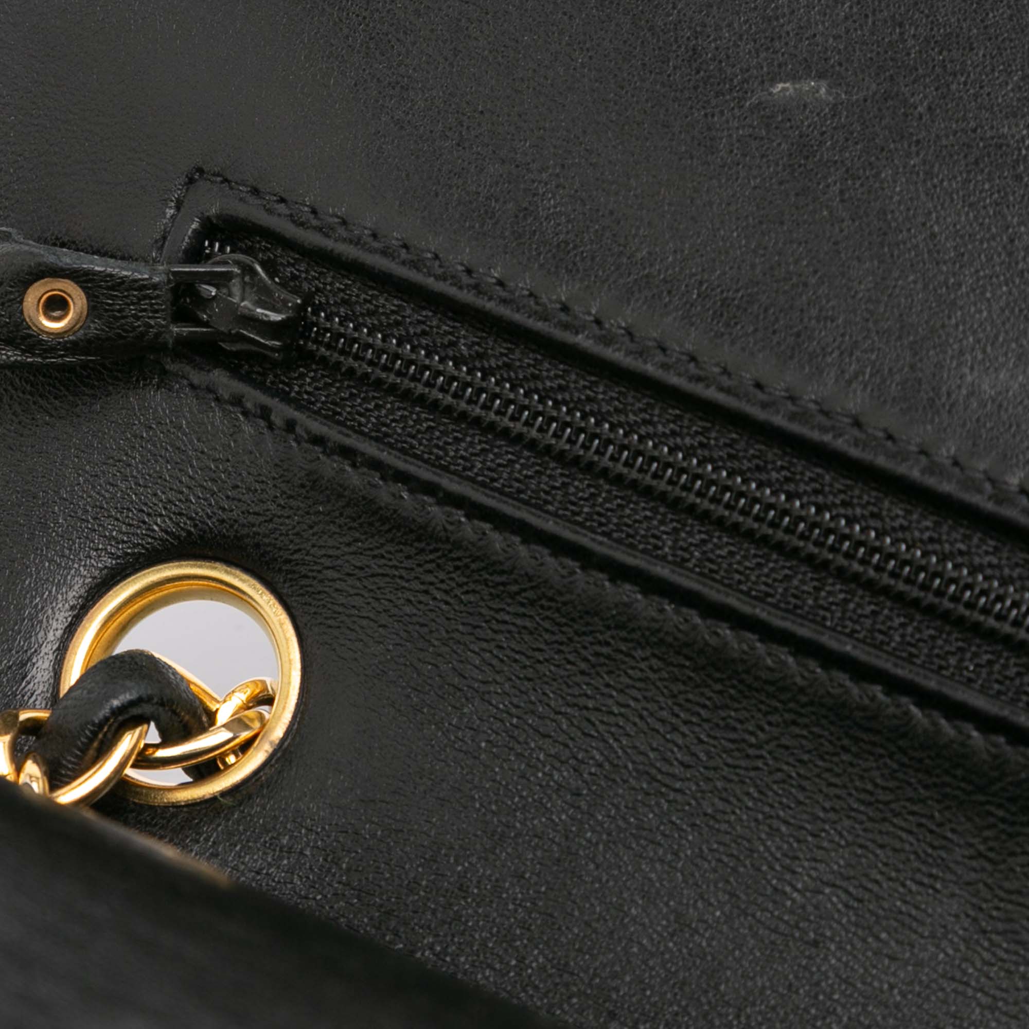Medium Classic Lambskin Double Flap