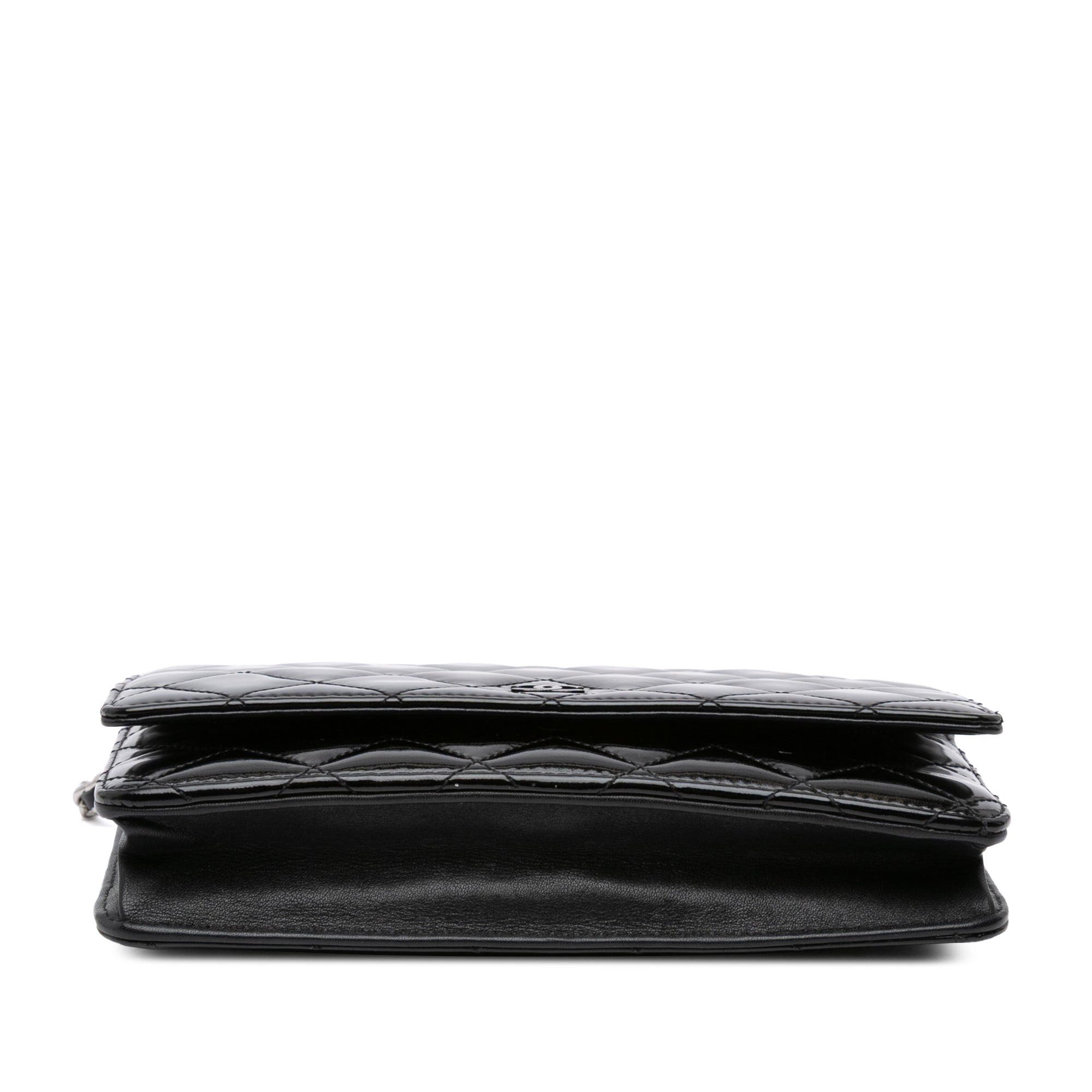 CC Quilted Patent Wallet On Chain