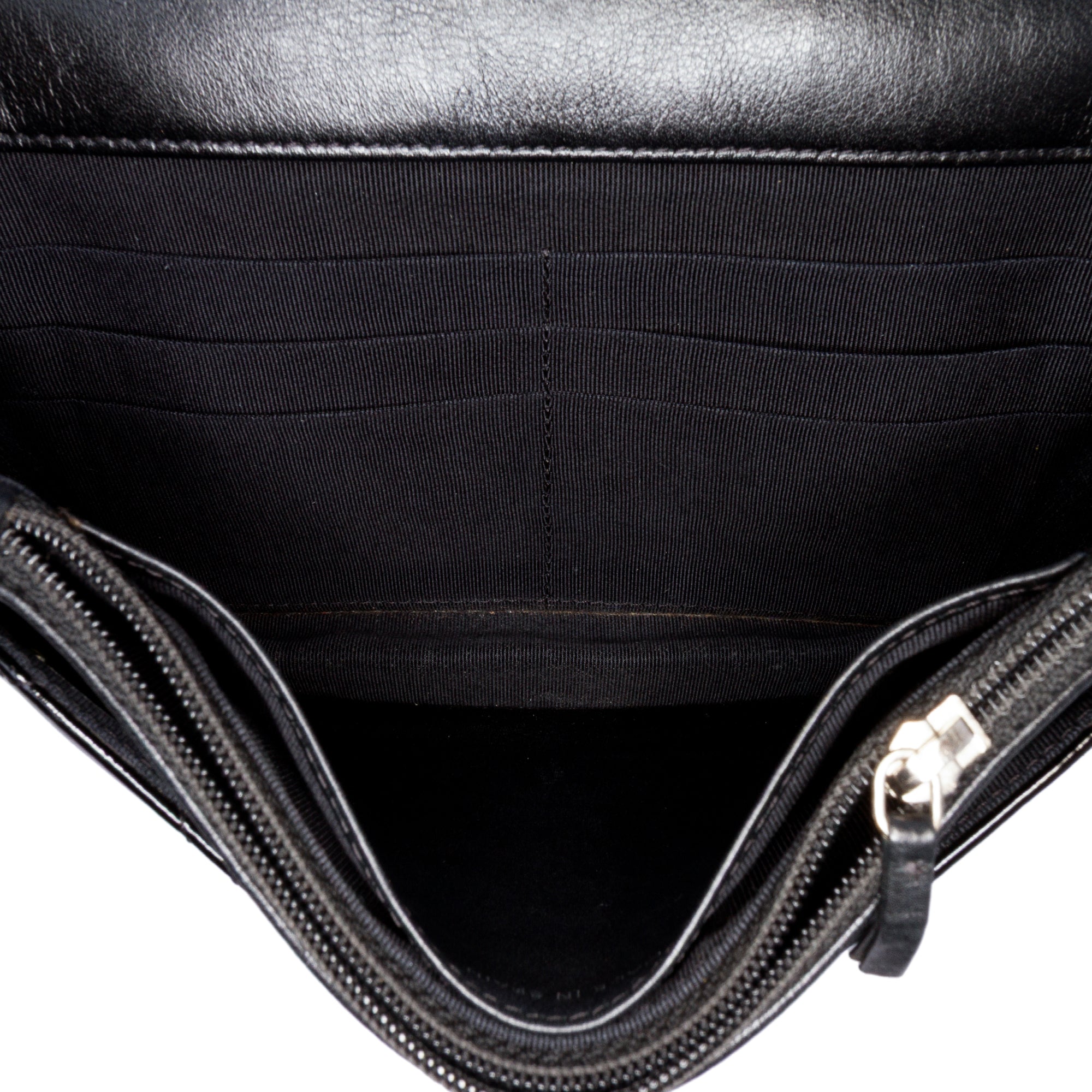 CC Quilted Patent Wallet On Chain