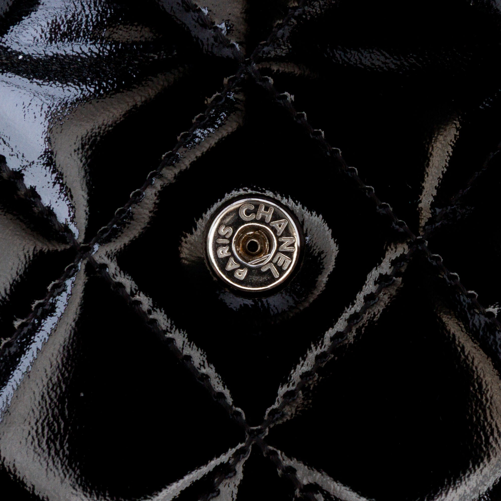 CC Quilted Patent Wallet On Chain