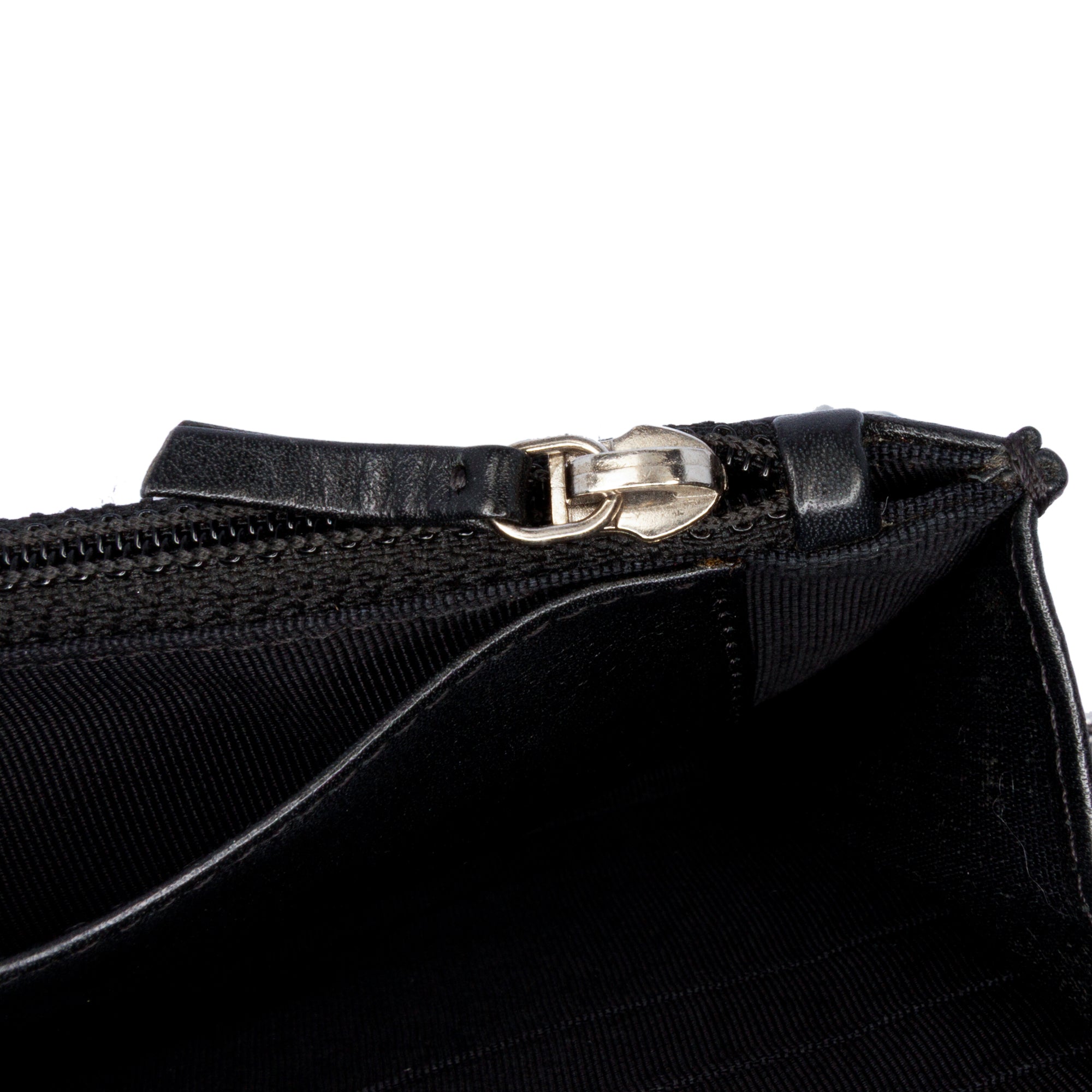 CC Quilted Patent Wallet On Chain