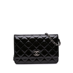 CC Quilted Patent Wallet On Chain