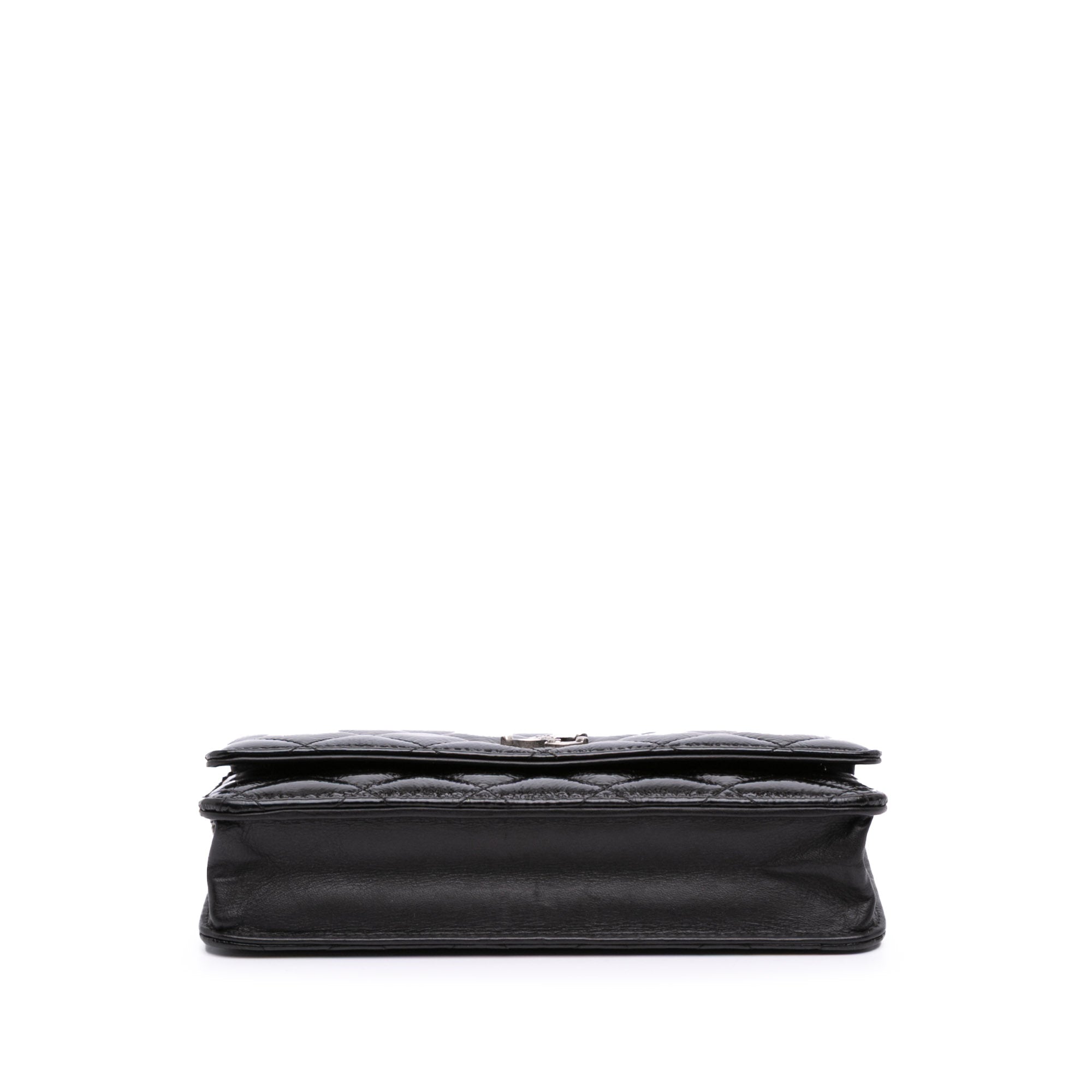 CC Quilted Patent Wallet On Chain