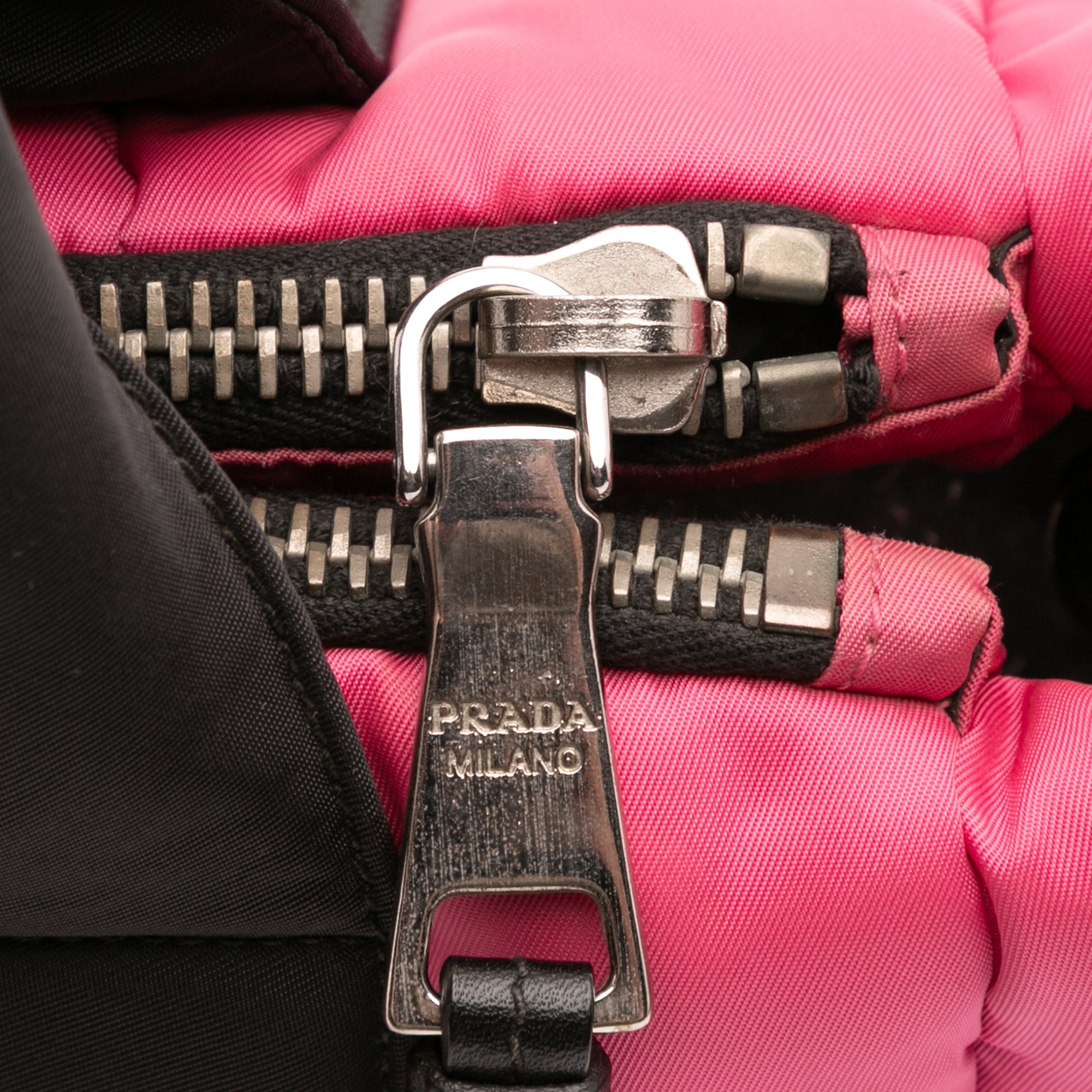 Tessuto Bomber Satchel
