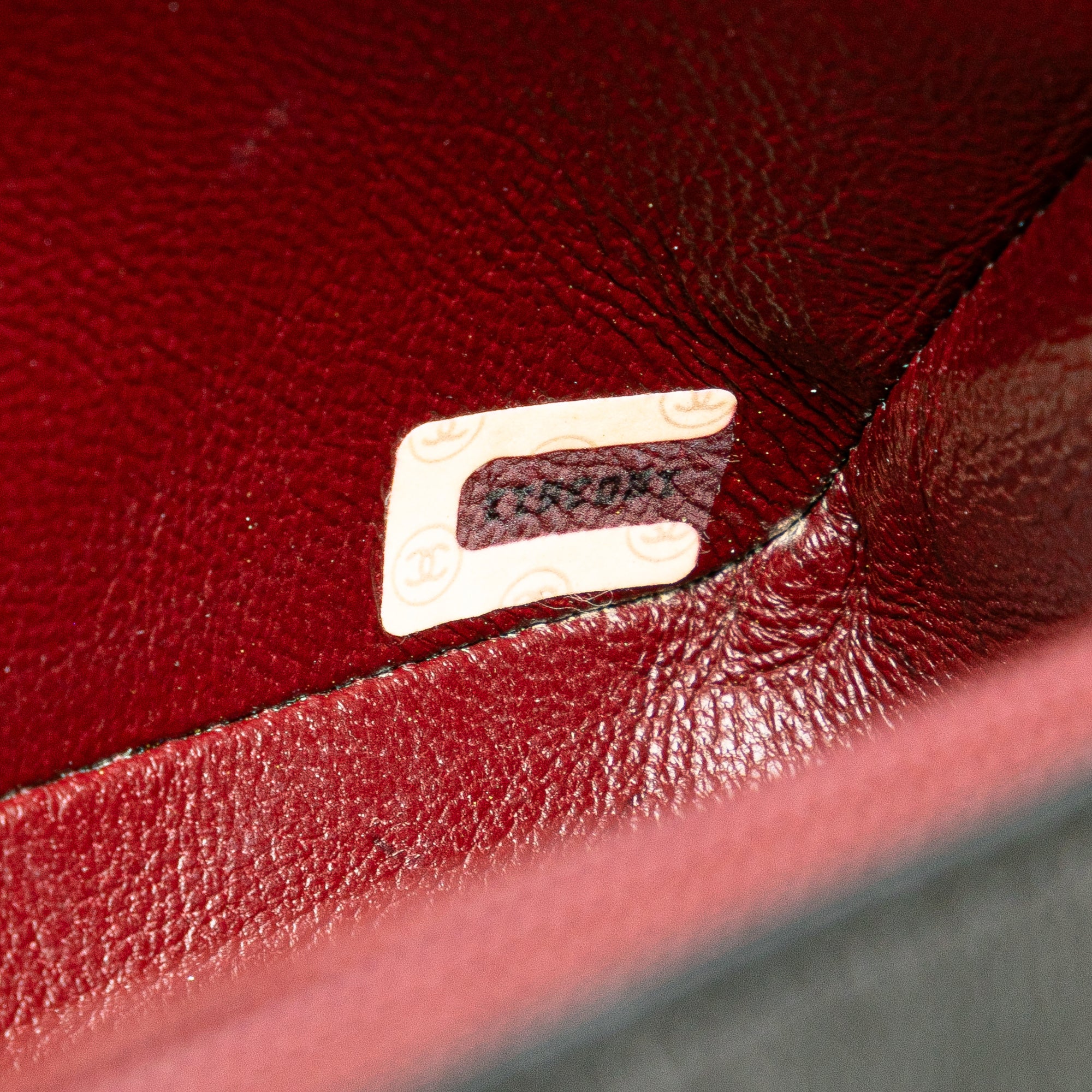 Medium Lambskin Border Single Flap