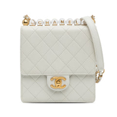 Small Chic Pearls Flap