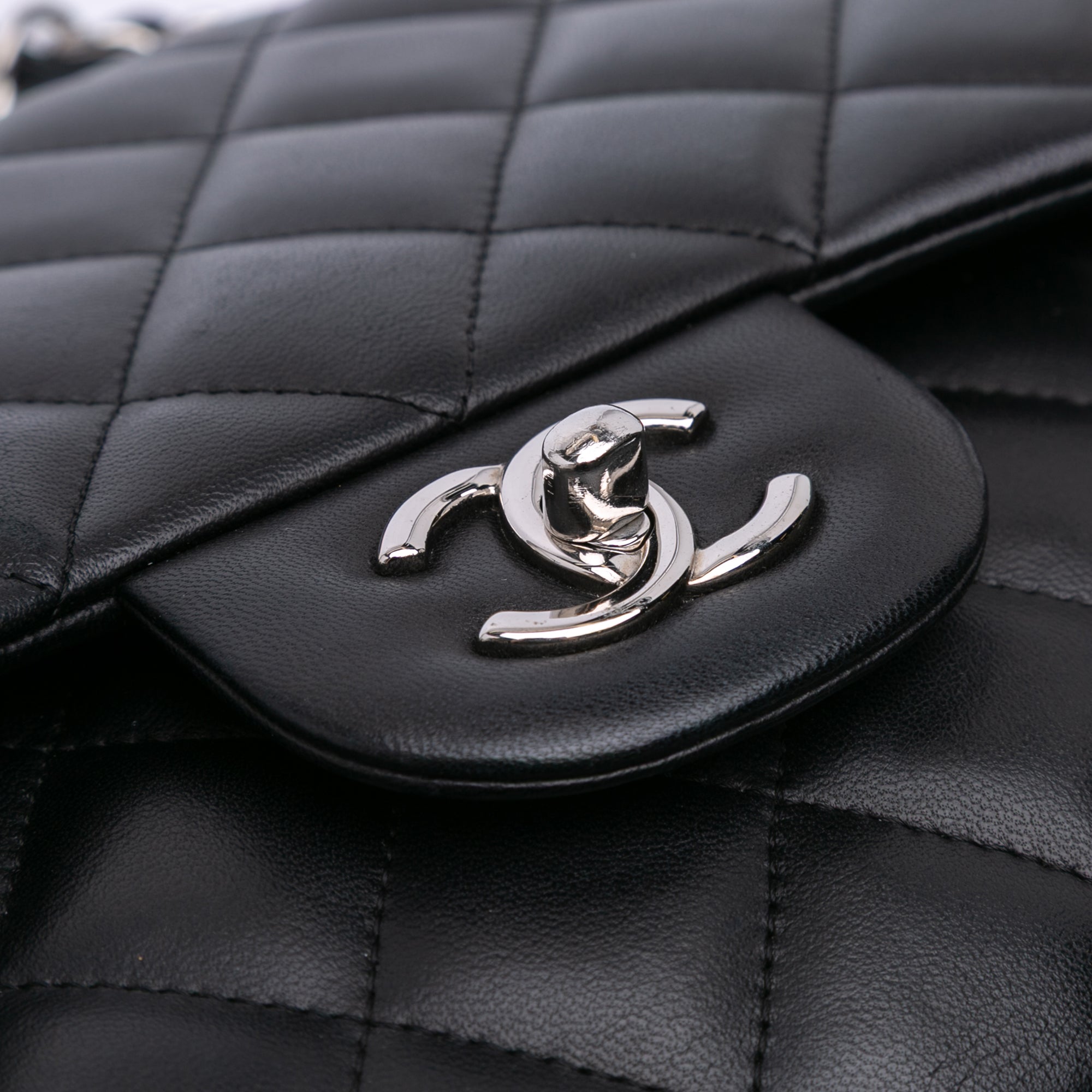 Jumbo Classic Lambskin Double Flap