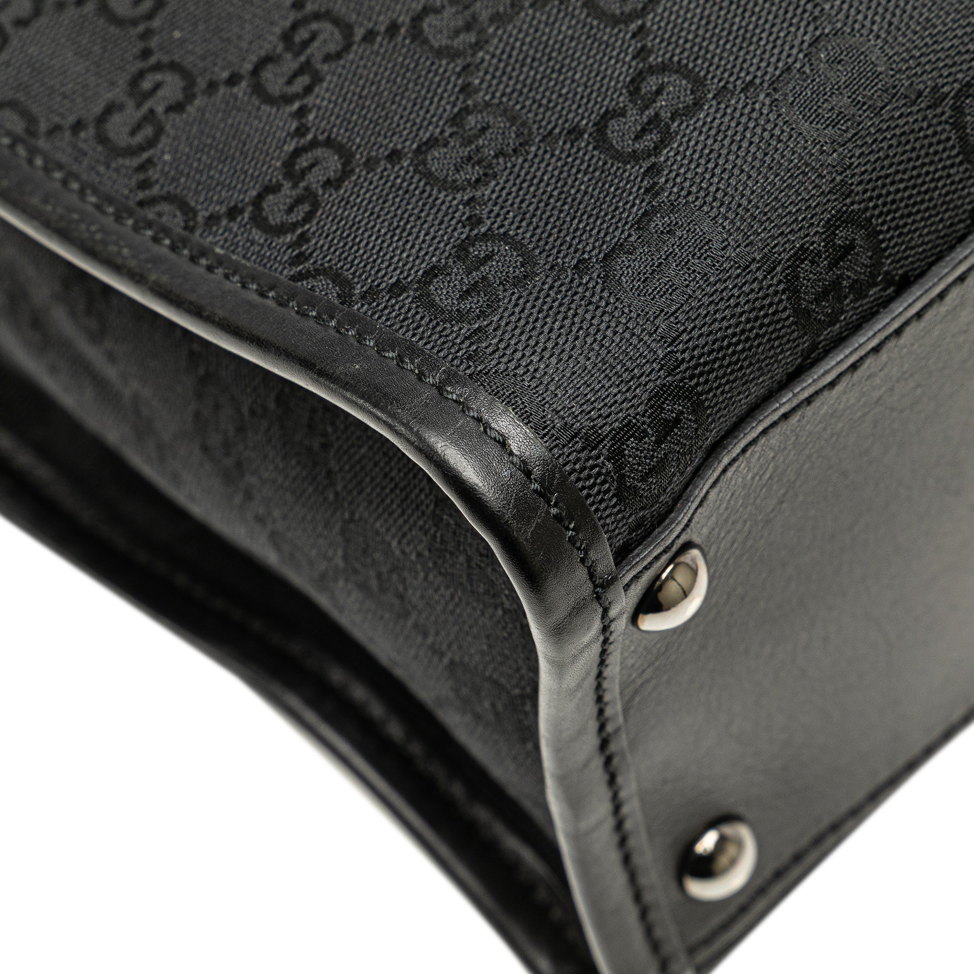 GG Canvas Shoulder Bag