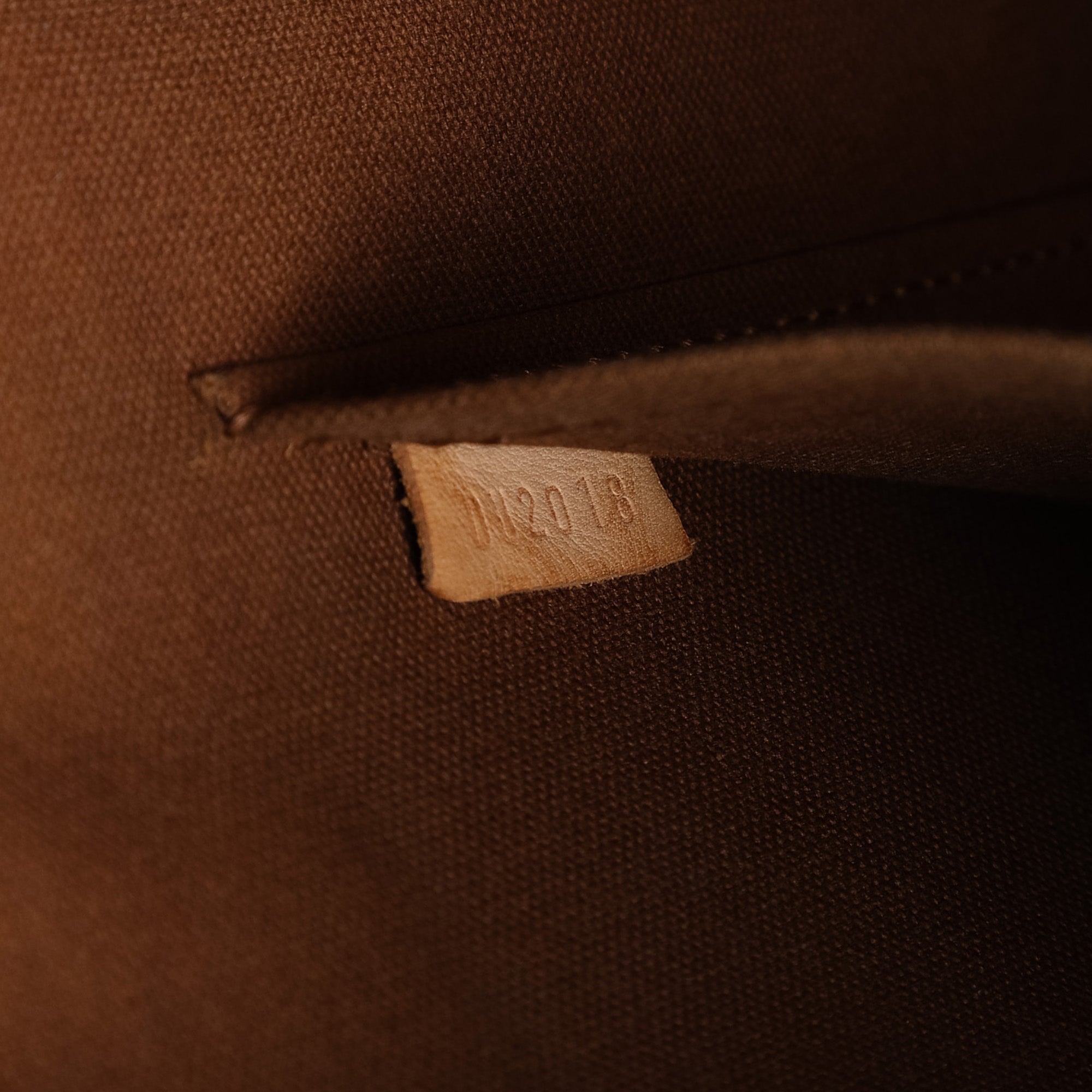 Monogram Bosphore Messenger GM