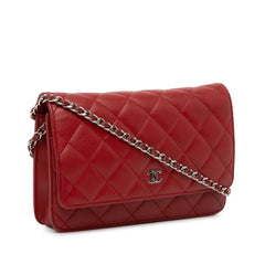 Classic Lambskin Wallet on Chain_1