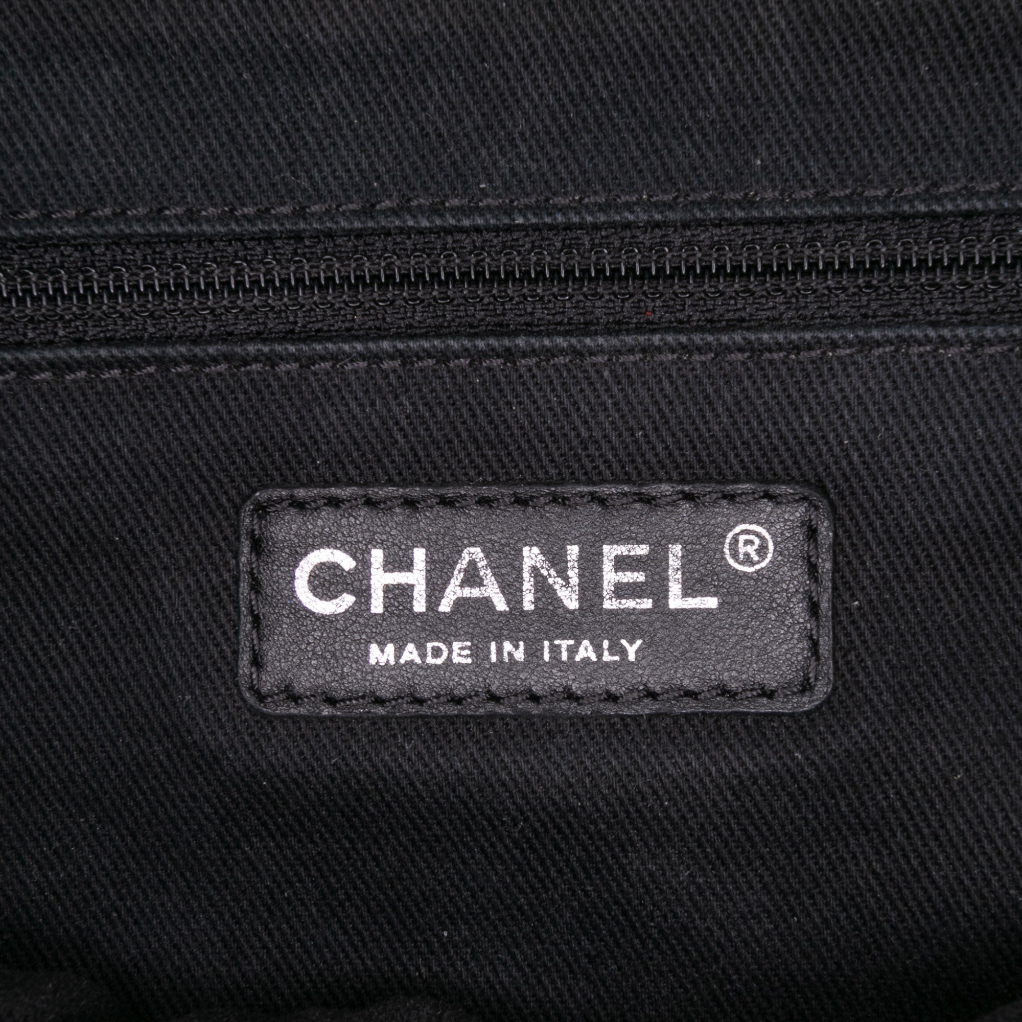 Medium Quilted Iridescent Caviar Easy Flap