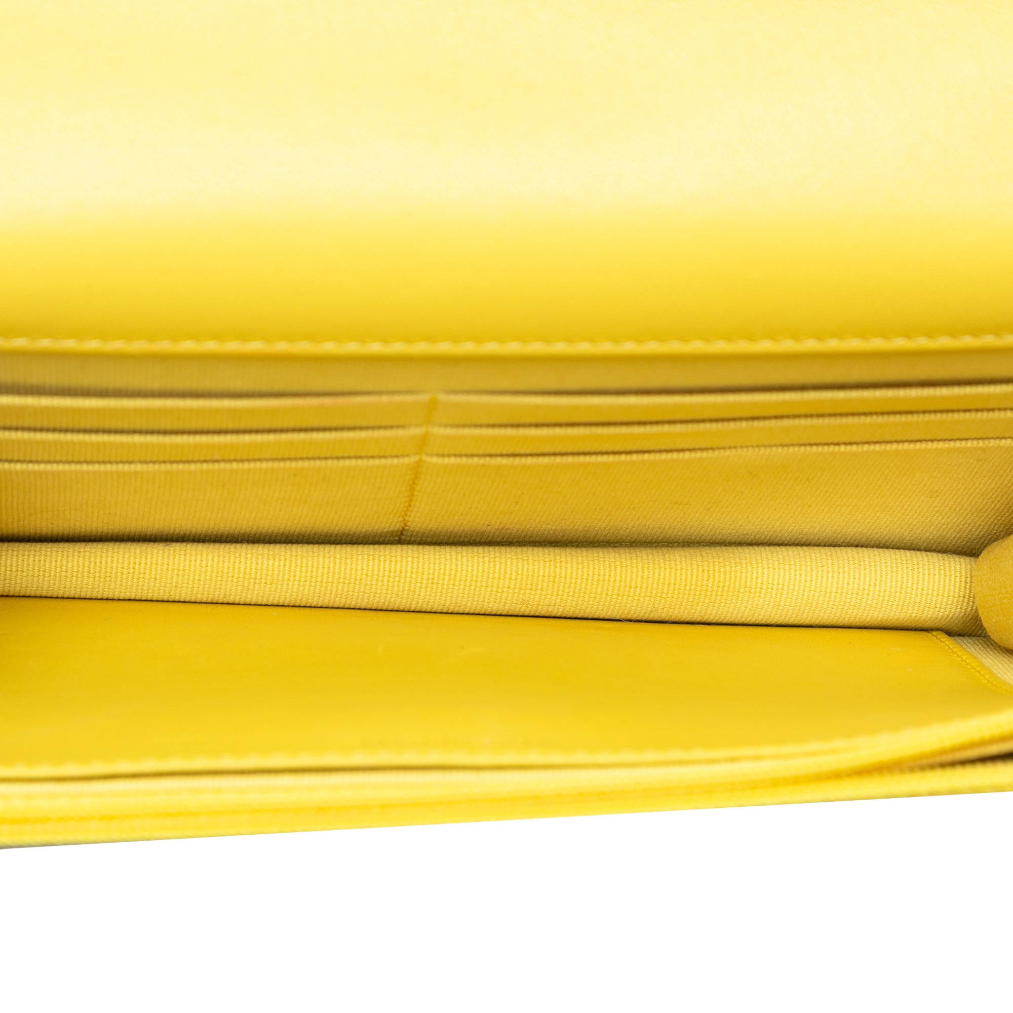 Quilted Lambskin 19 Wallet on Chain