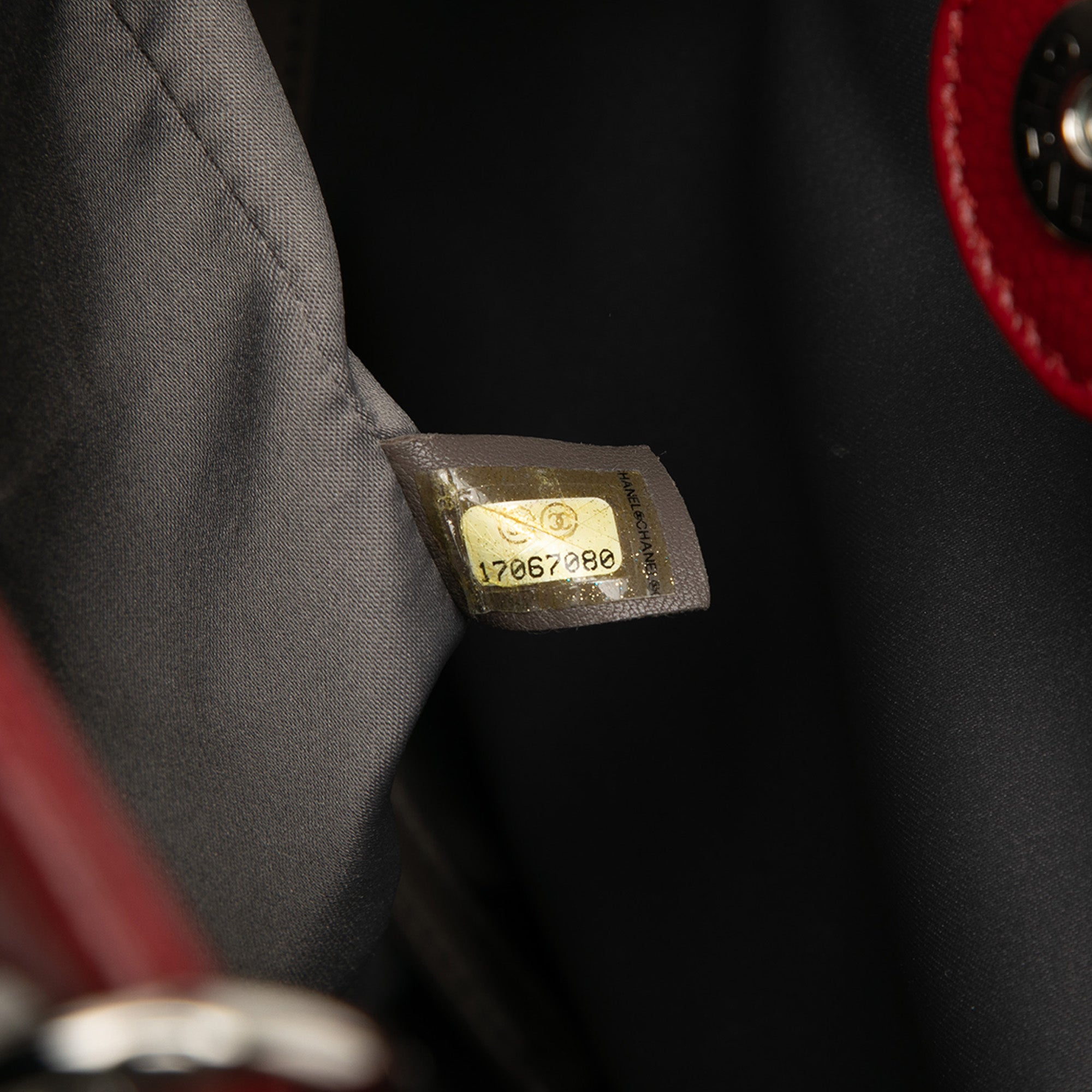 Caviar Vertical Grand Shopping Tote