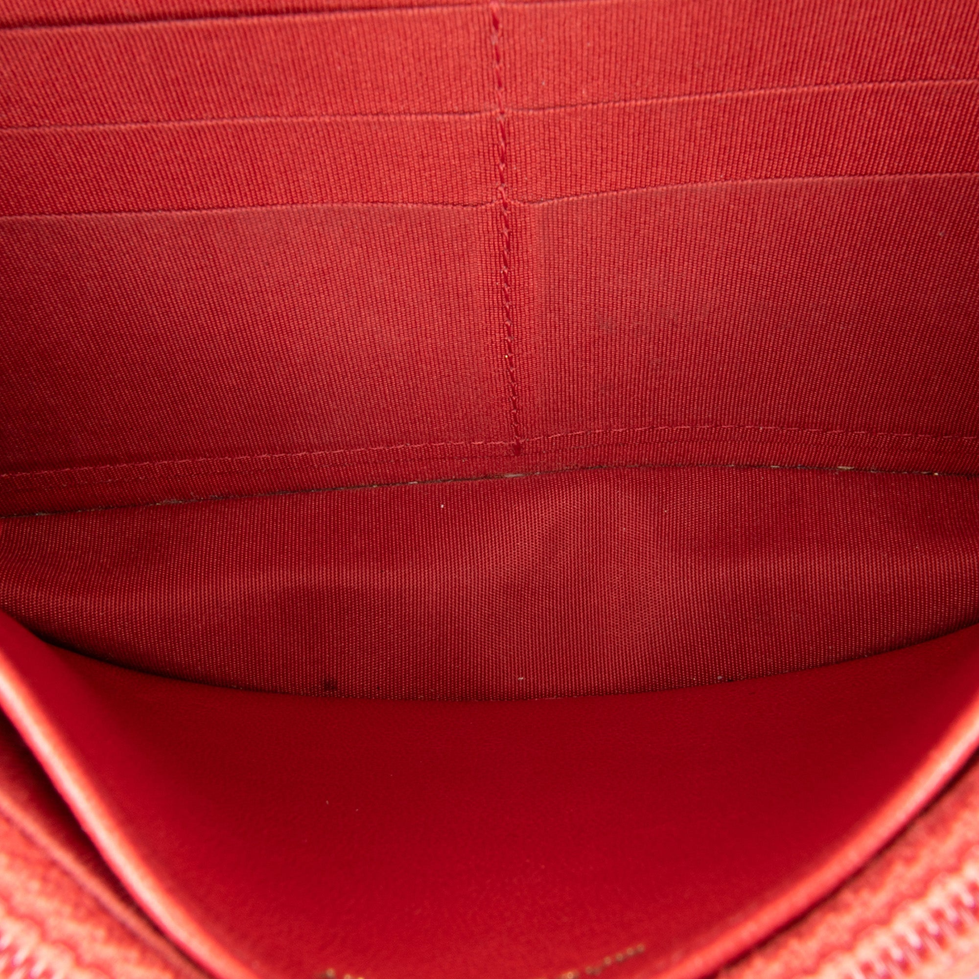 Quilted Lambskin 19 Wallet on Chain