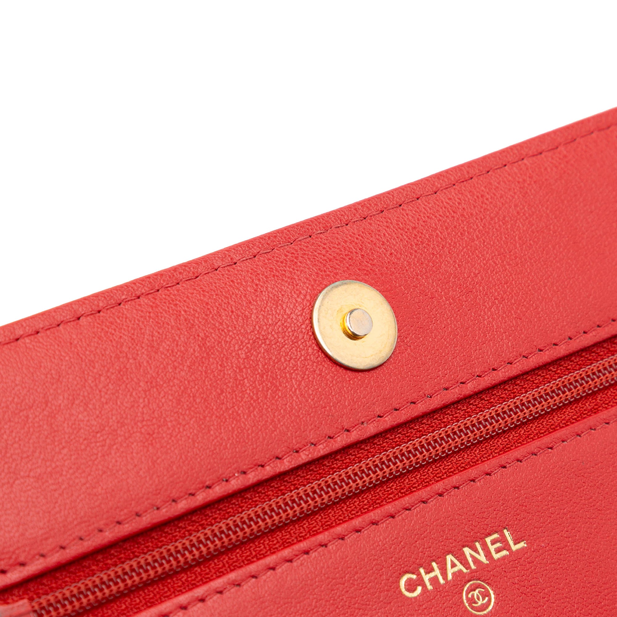Quilted Lambskin 19 Wallet on Chain