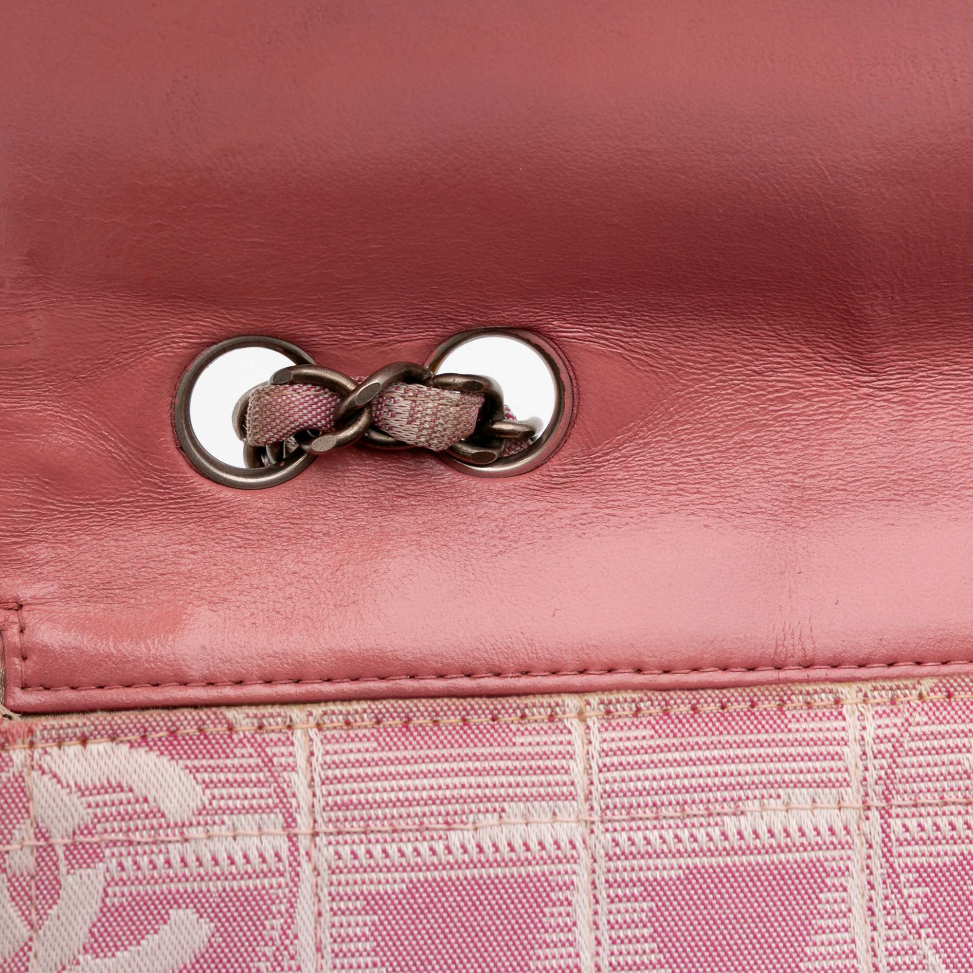 Medium New Travel Line Nylon Single Flap
