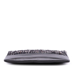 Medium Tweed Gabrielle O Case Clutch
