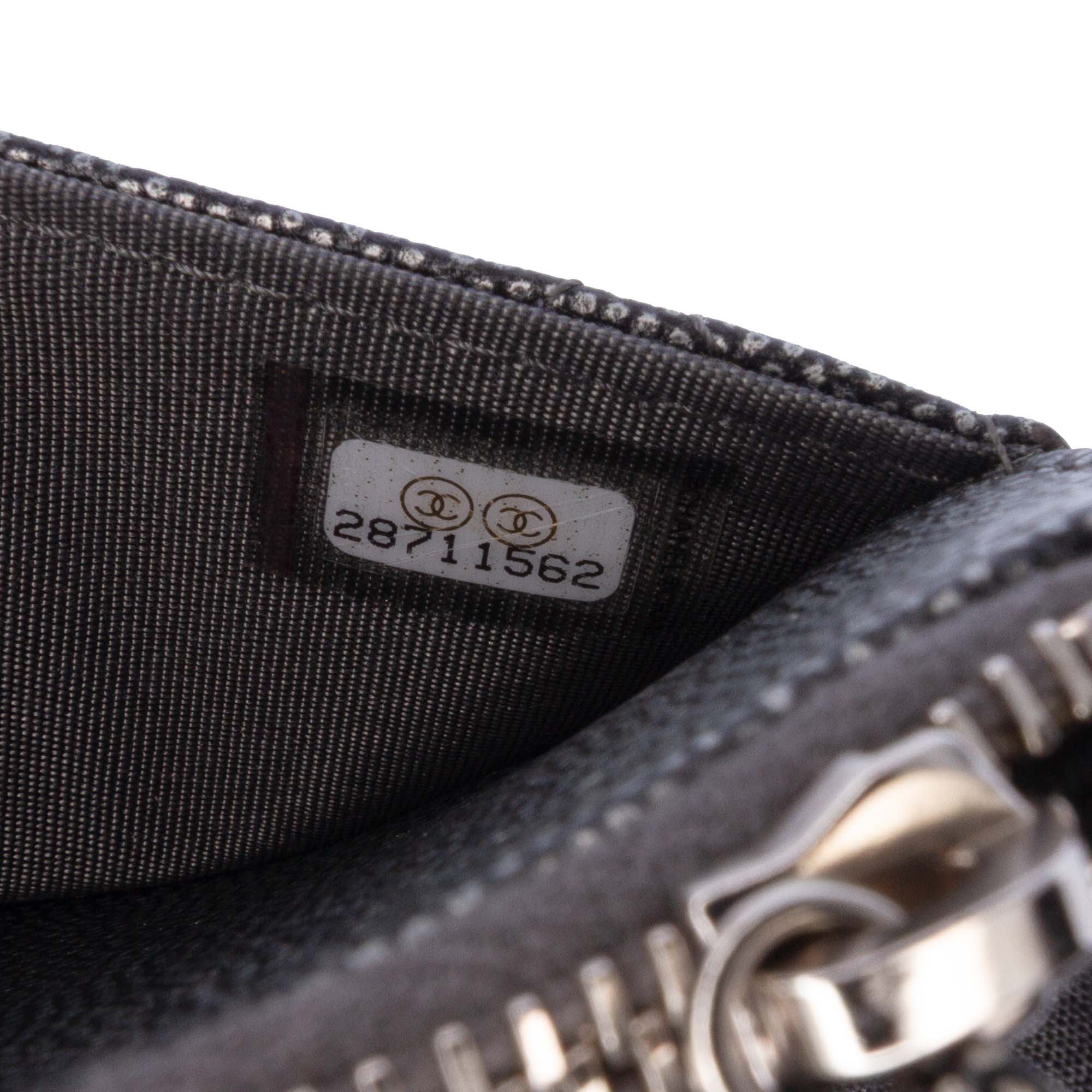 Quilted Metallic Caviar Golden Class Wallet On Chain