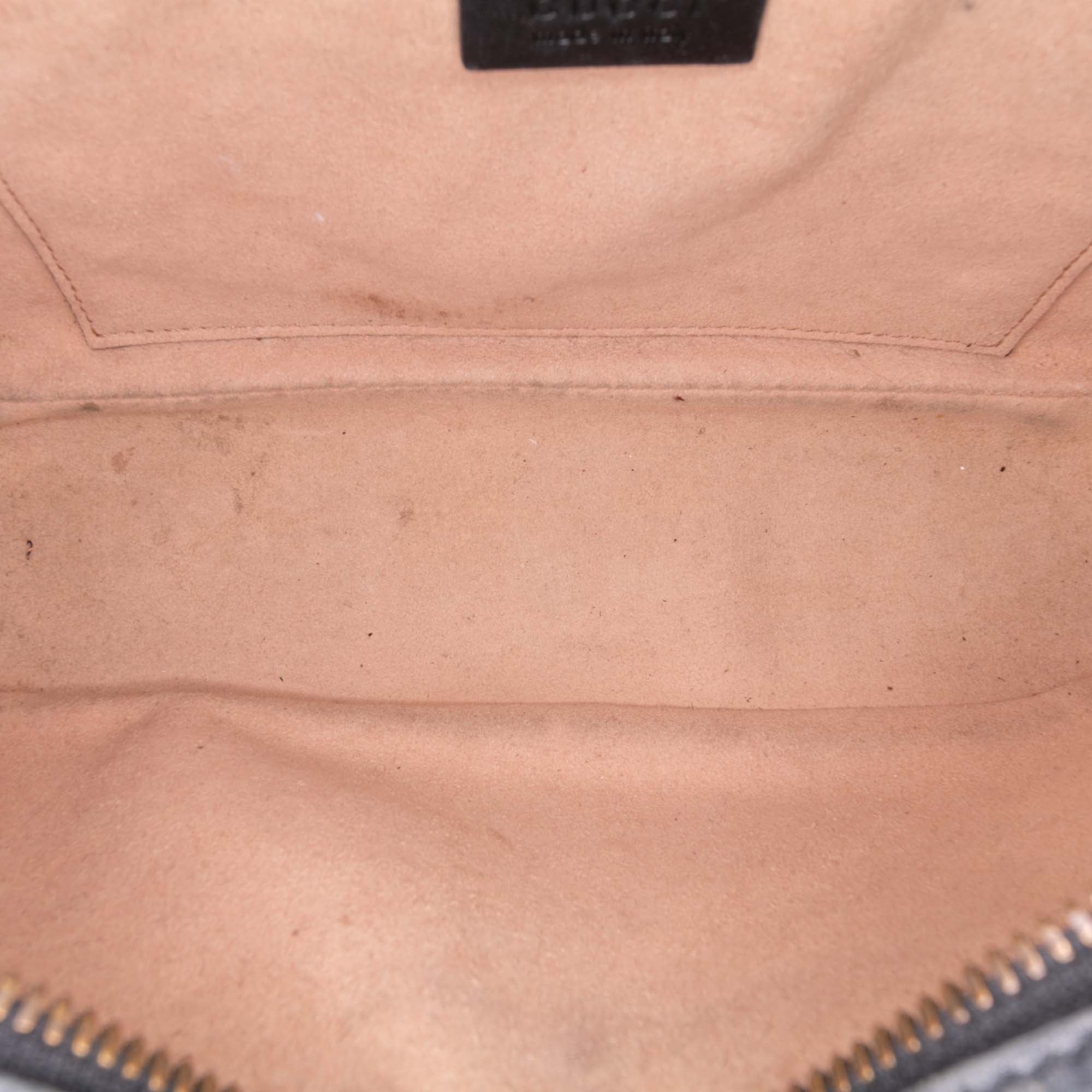 Small GG Marmont Matelasse Leather Crossbody