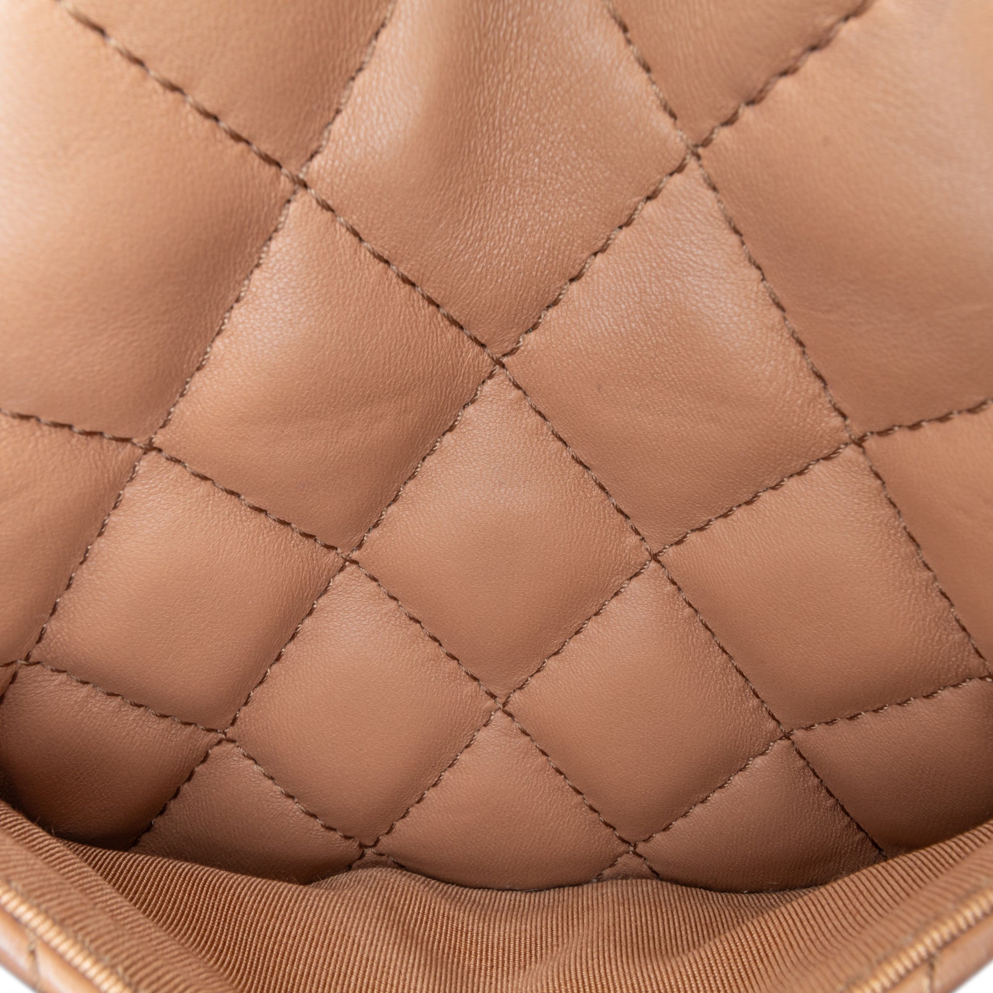 Small Quilted Lambskin Daily Companion Flap_8