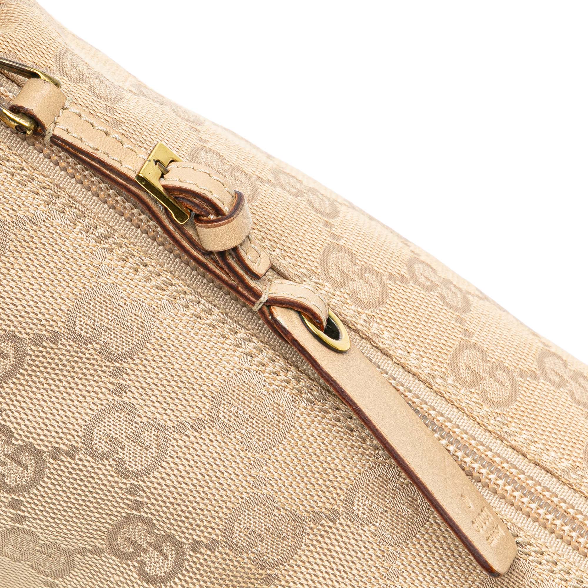 GG Canvas Shoulder Bag