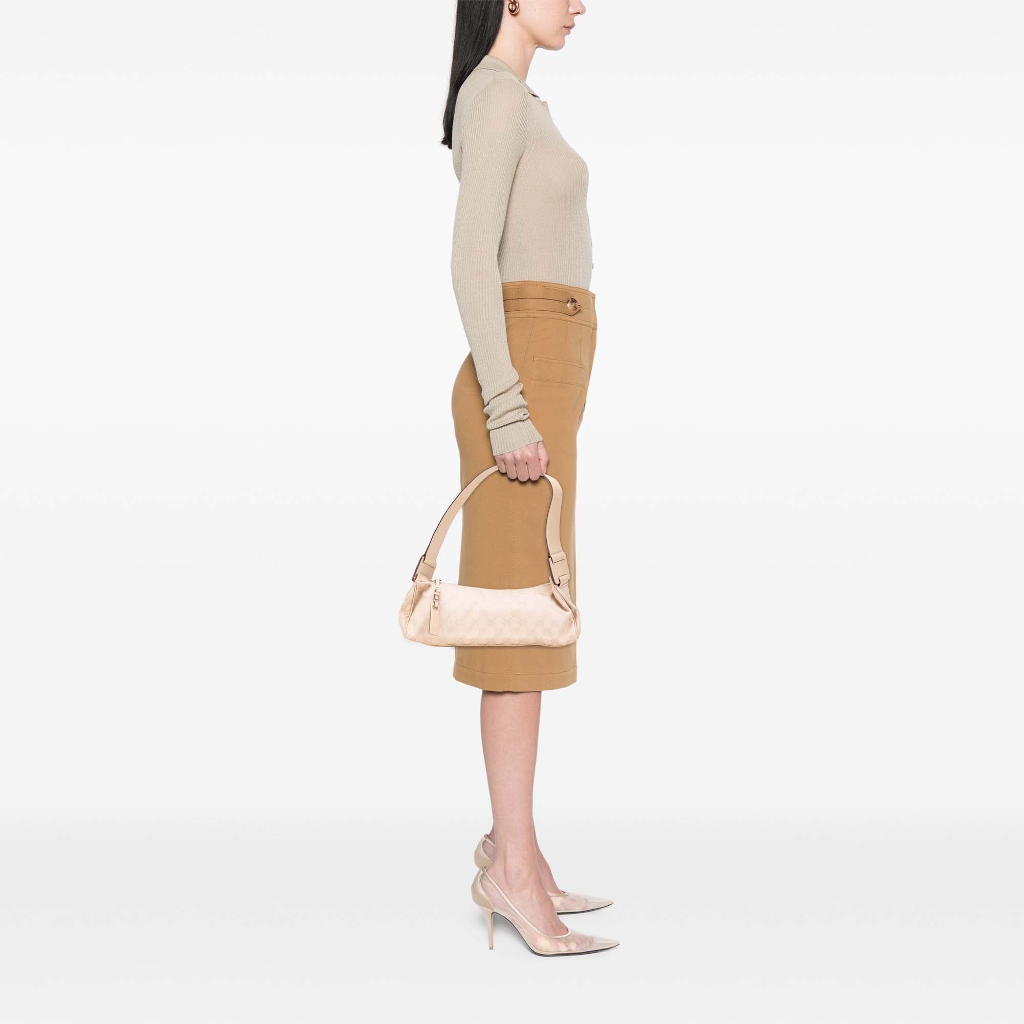 GG Canvas Shoulder Bag