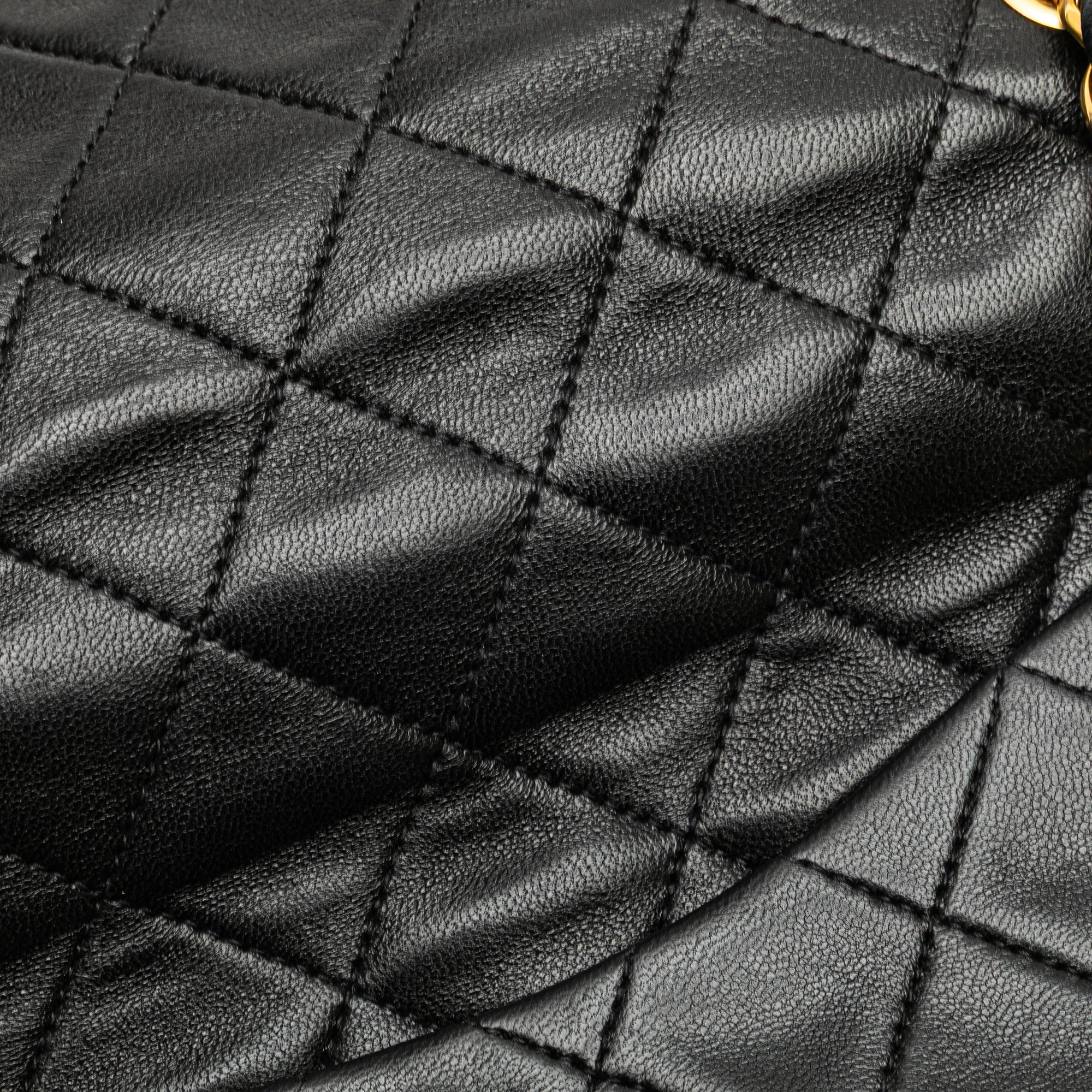 Medium Classic Lambskin Double Flap