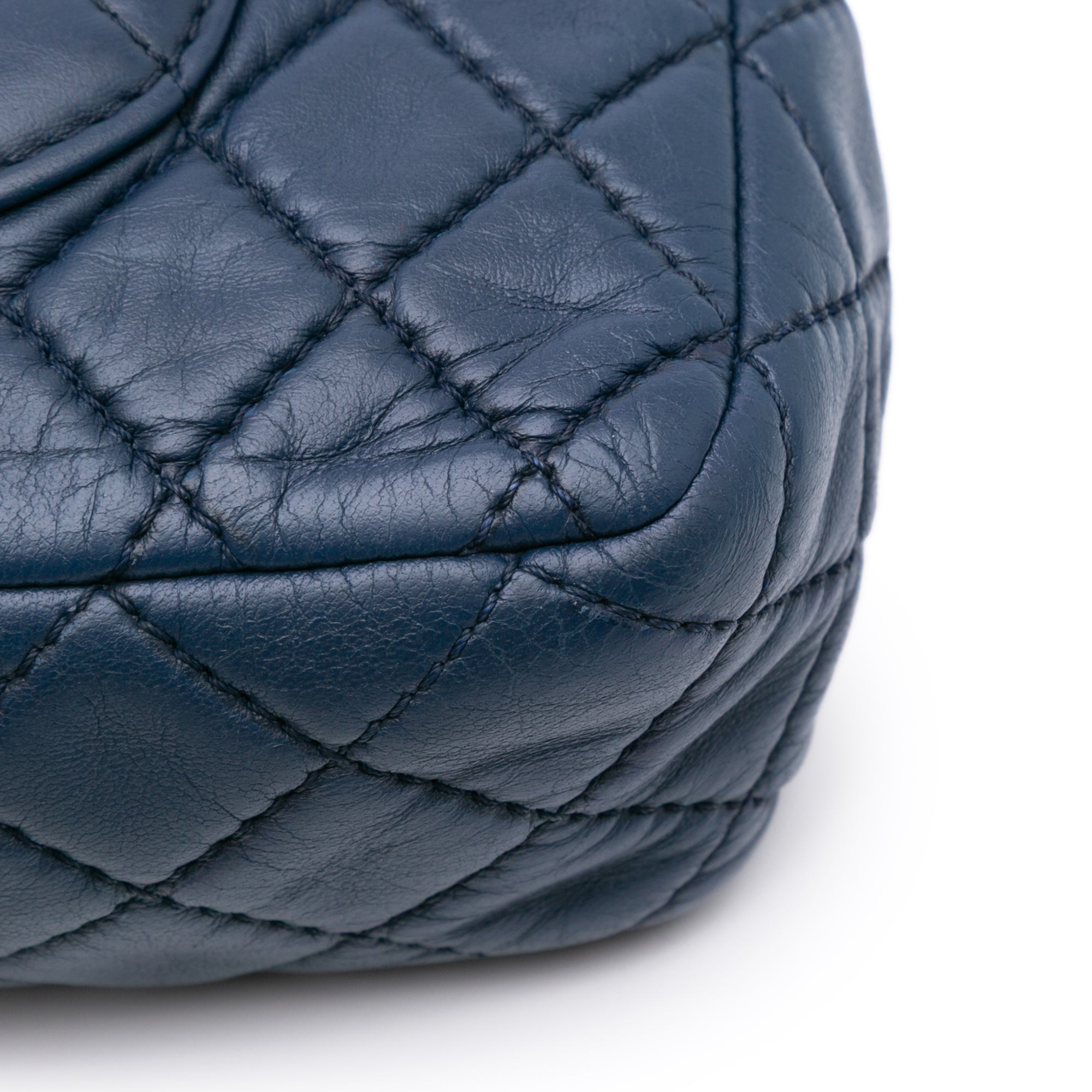 Medium Classic Calfskin Double Flap